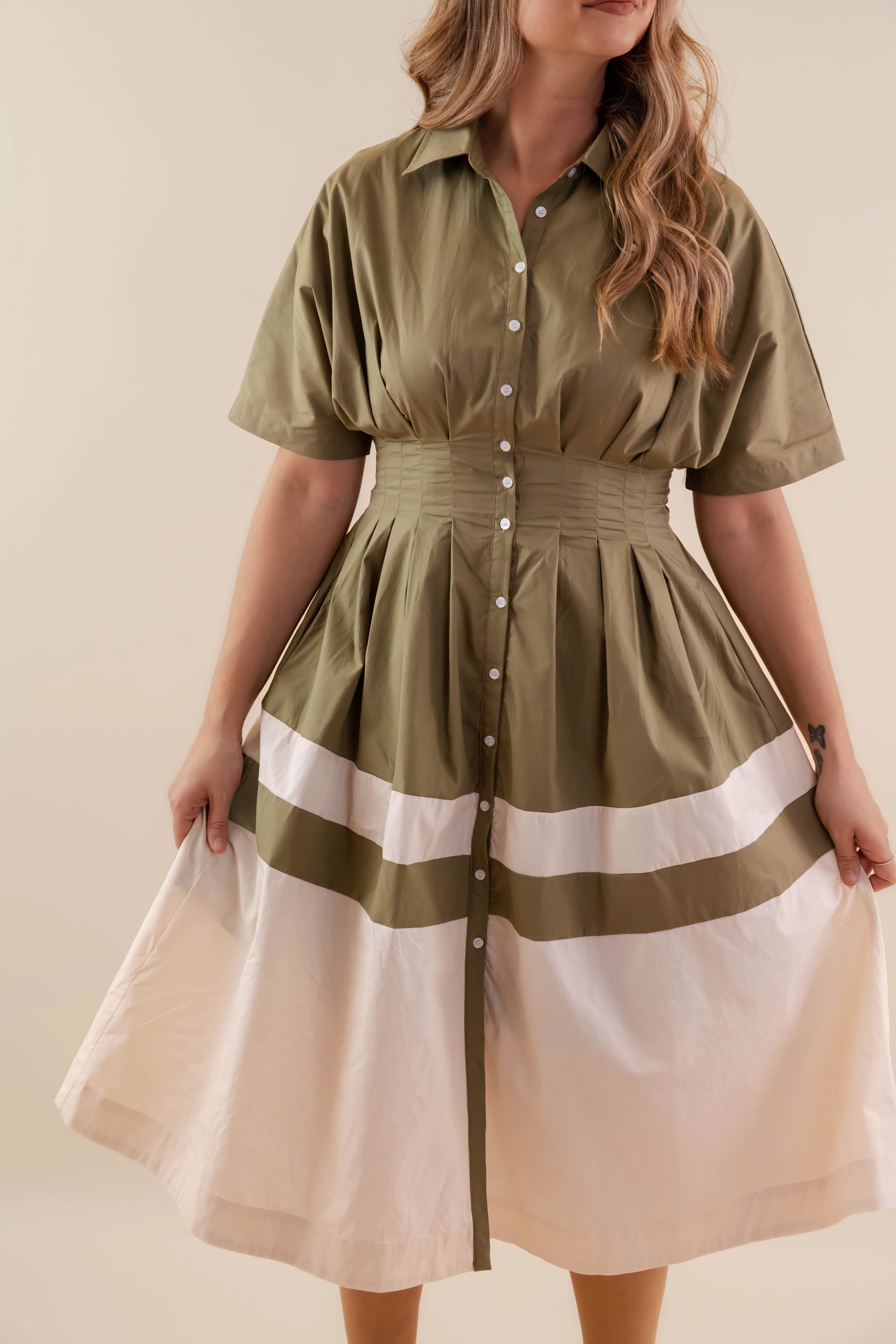 A Resilient Nature Midi Dress Silky Finish Vibrant Waist Fit