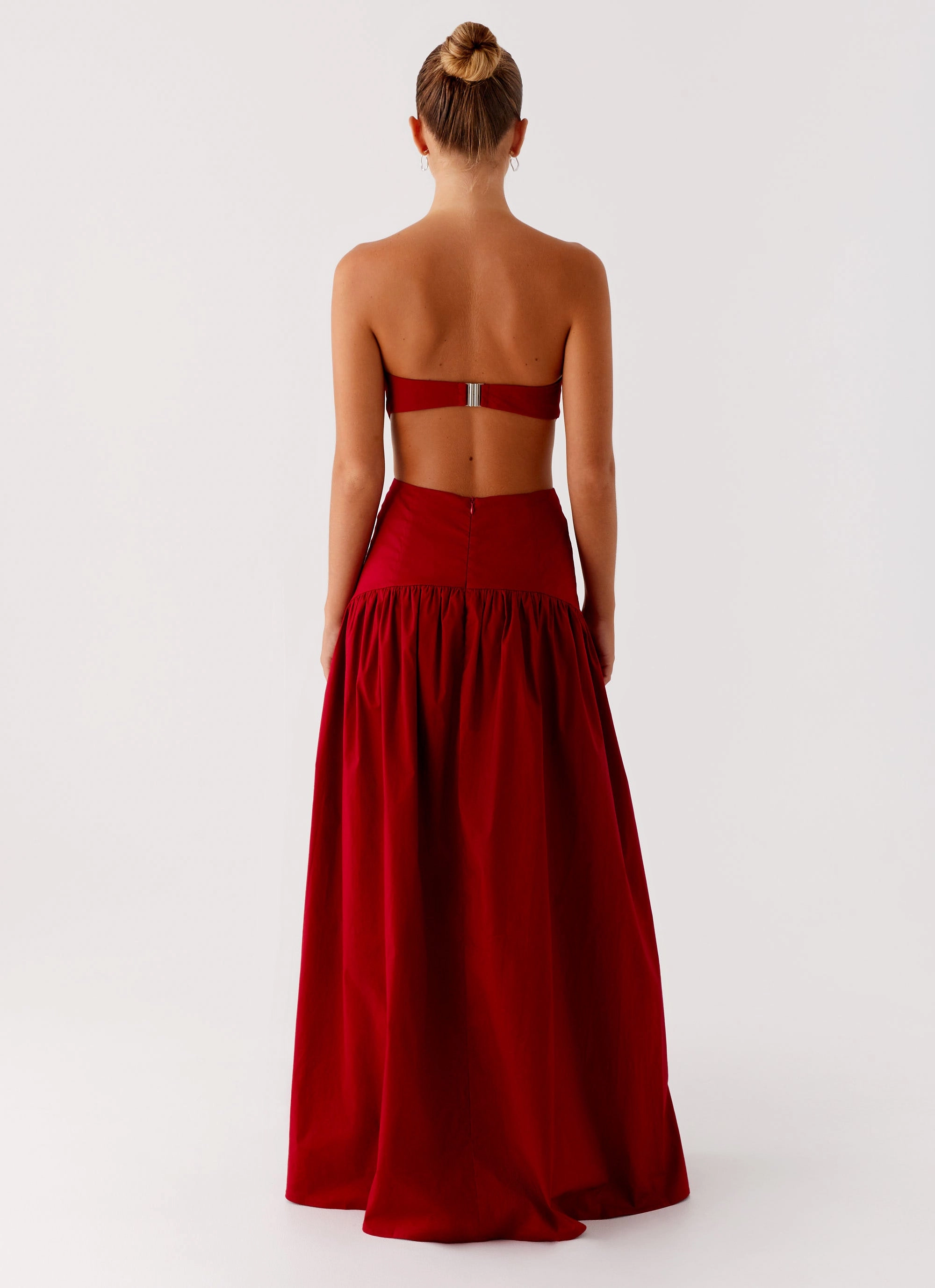 Aamari Maxi Dress - Red Street-Style Sleek Waist Design Fit
