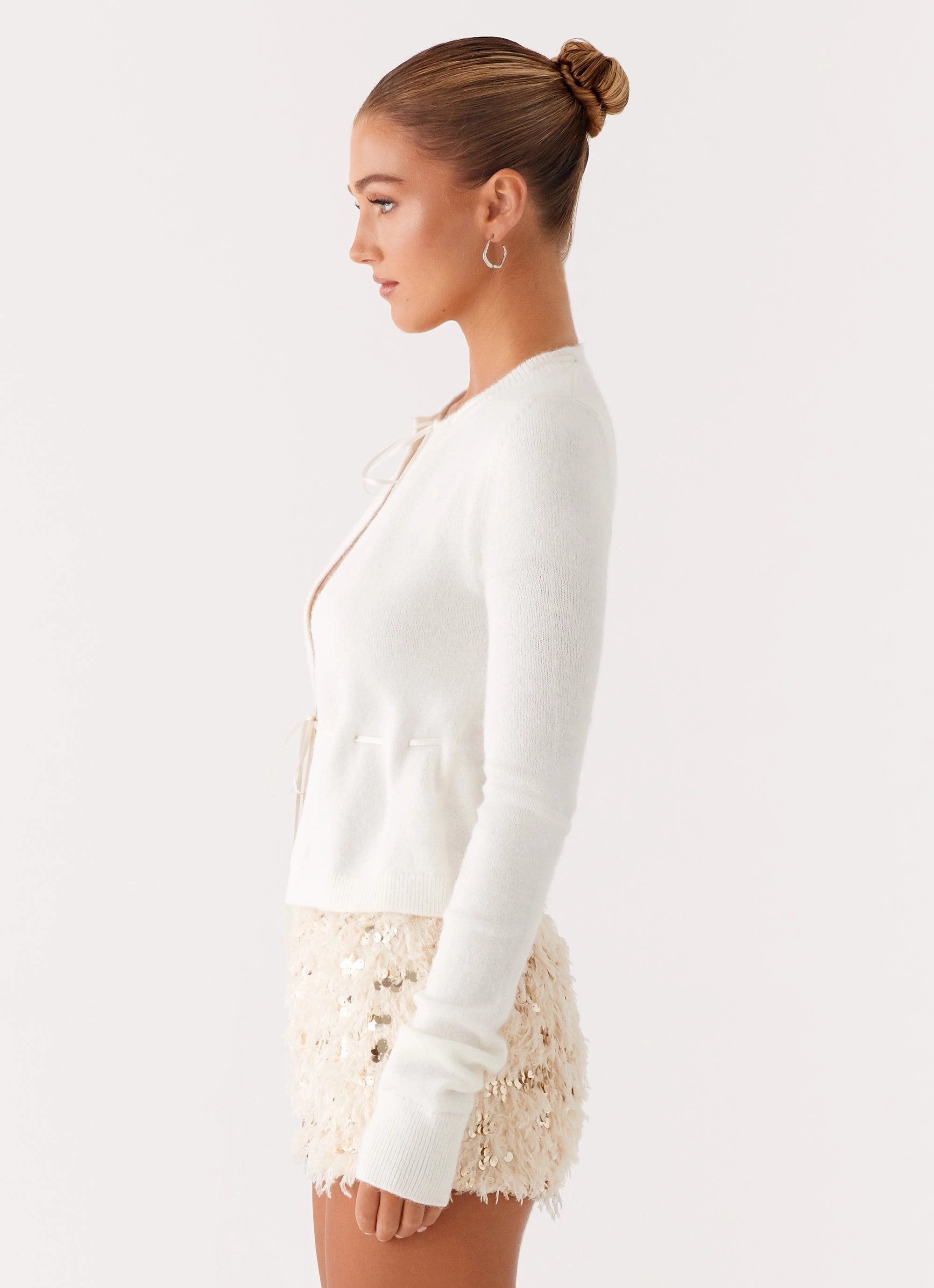 Timeless Cut Relaxed Sweatshirt Crush Knit Top - White