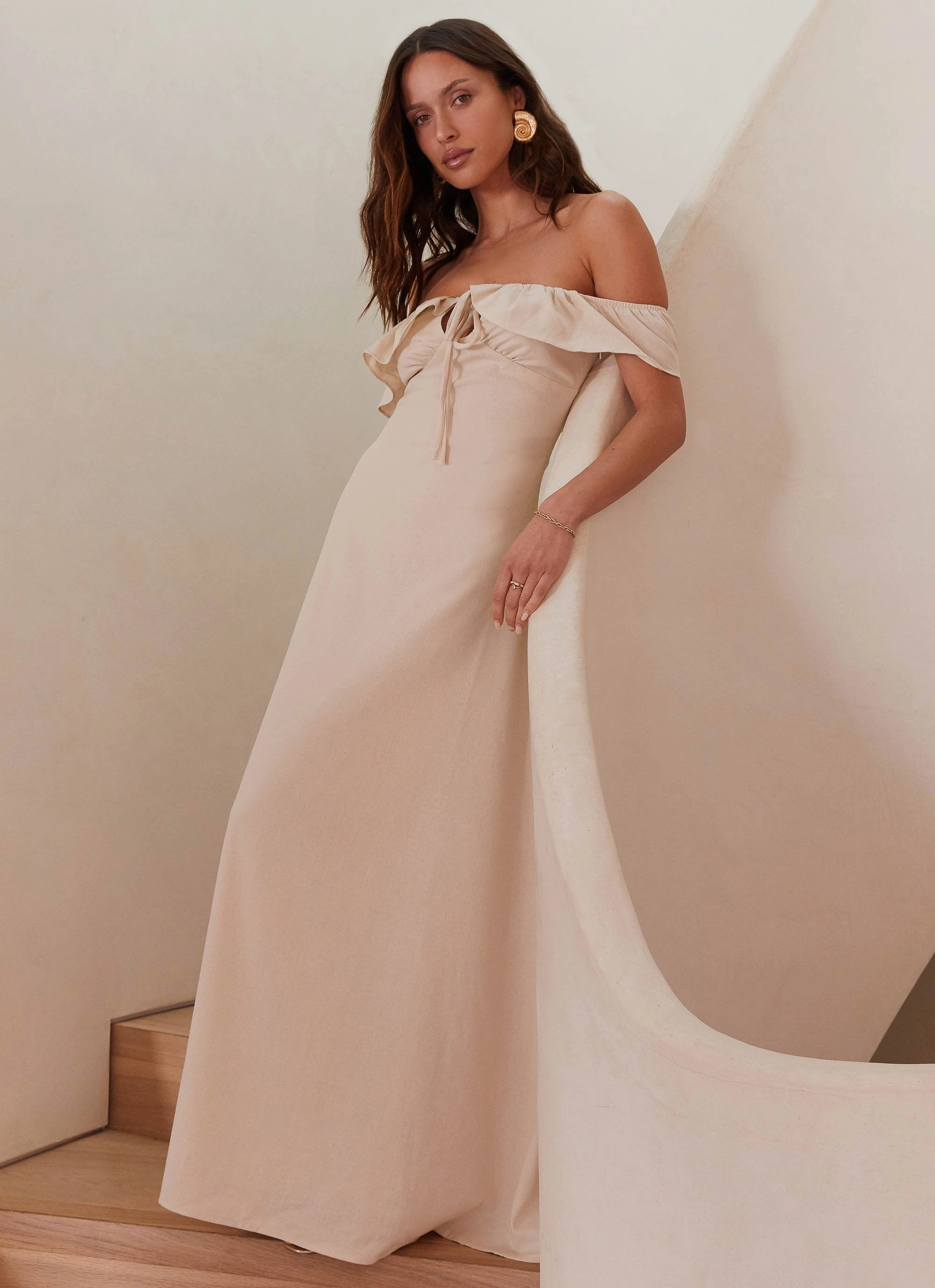 Feminine Mood Amarosa Linen Maxi Dress - Natural