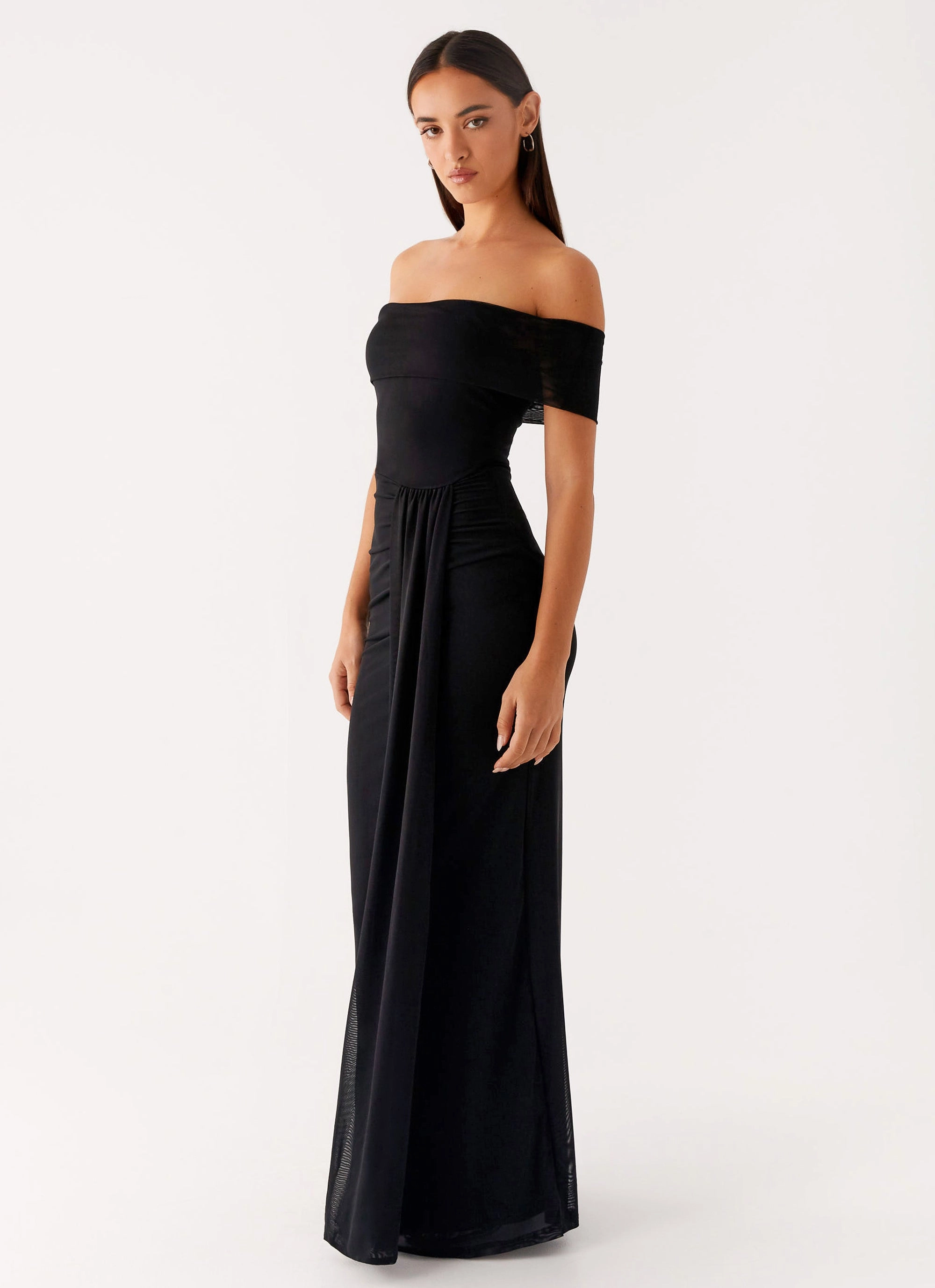 Comfortable Layering Aileen Maxi Dress - Black