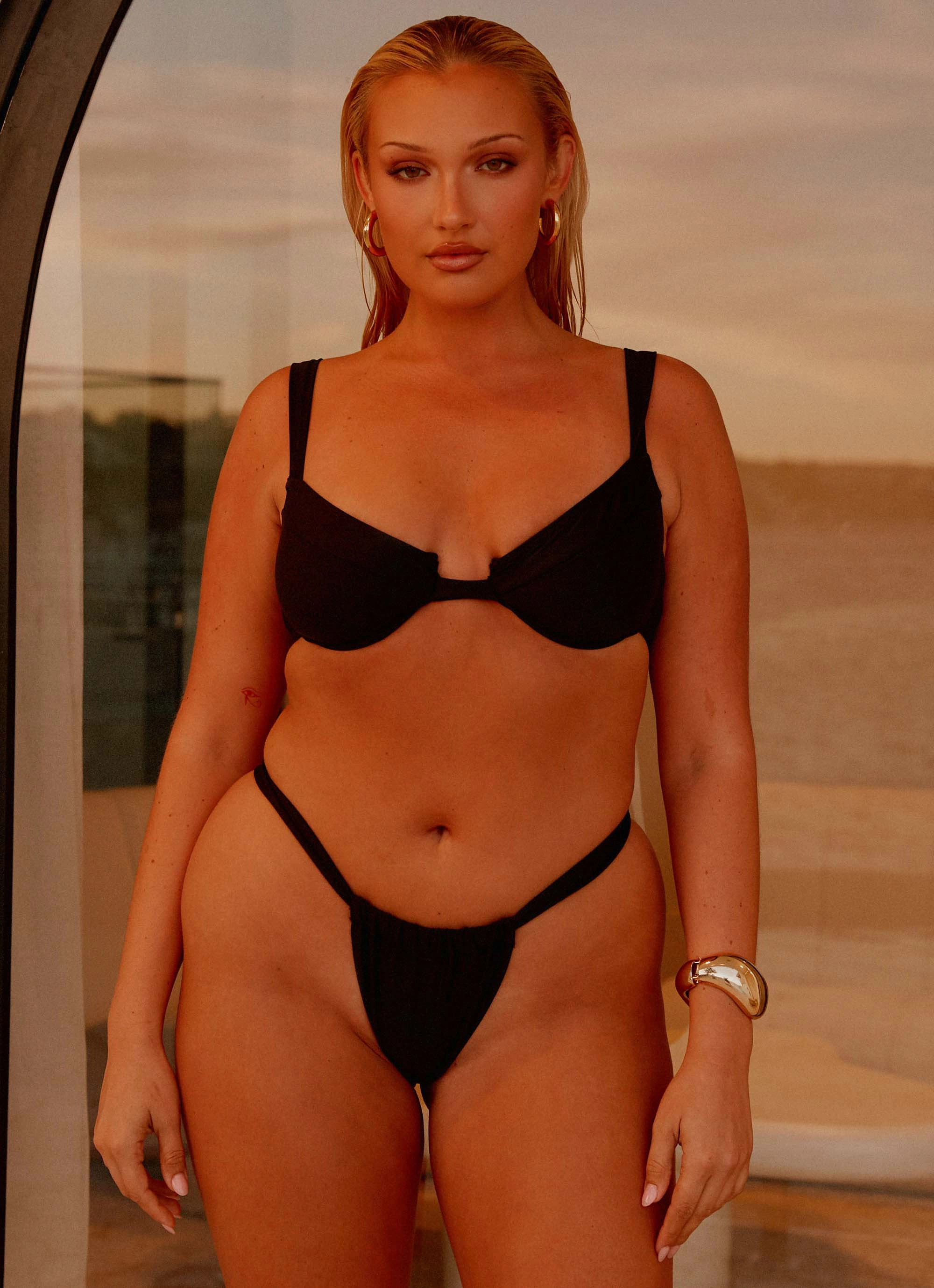 runner Airlie Scrunch Bikini Bottoms - Black
