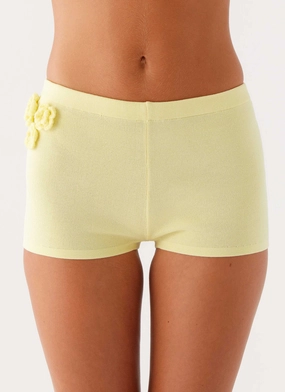 Aliah Knit Shorts - Yellow Chill Comfort Heat Control