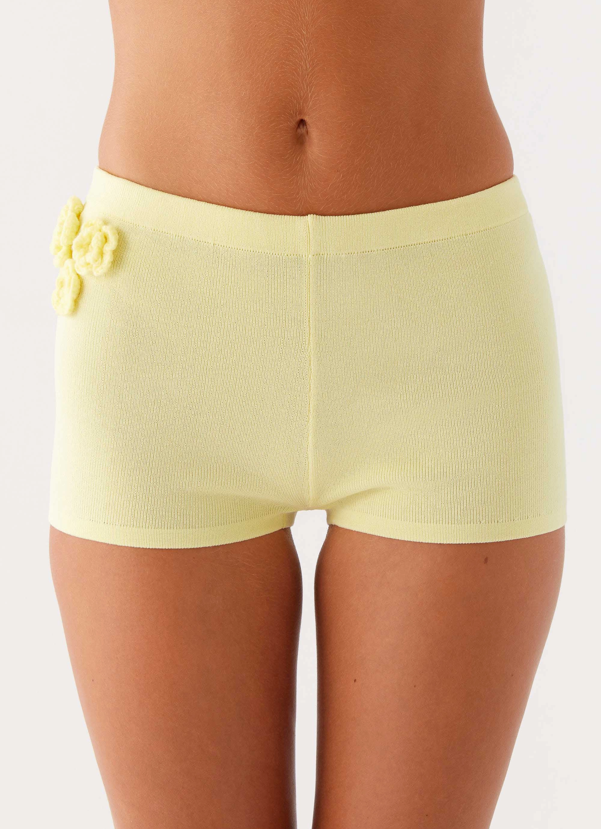 Aliah Knit Shorts - Yellow Chill Comfort Heat Control