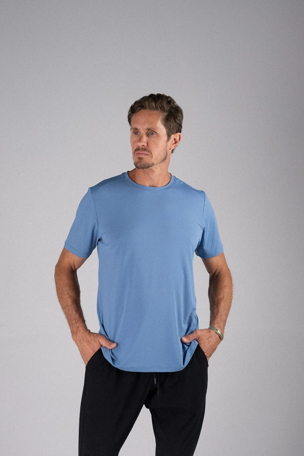 ALIVE strong tee