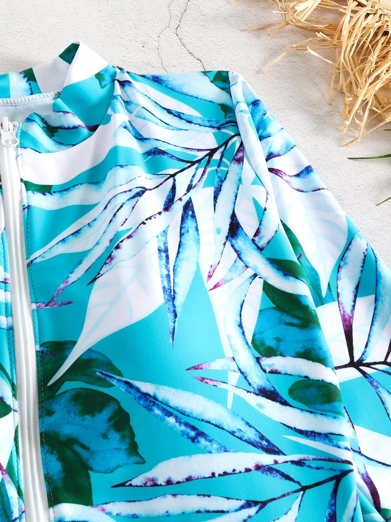All-over leaf print long-sleeved sun protection one-piece swimsuit