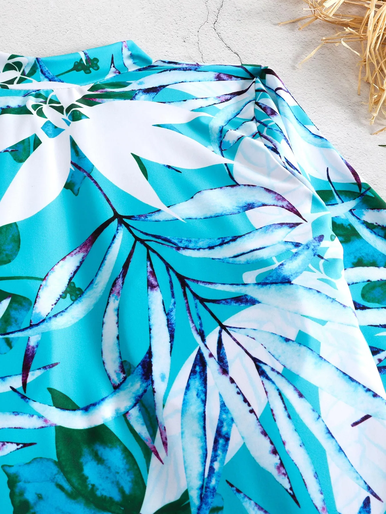 All-over leaf print long-sleeved sun protection one-piece swimsuit