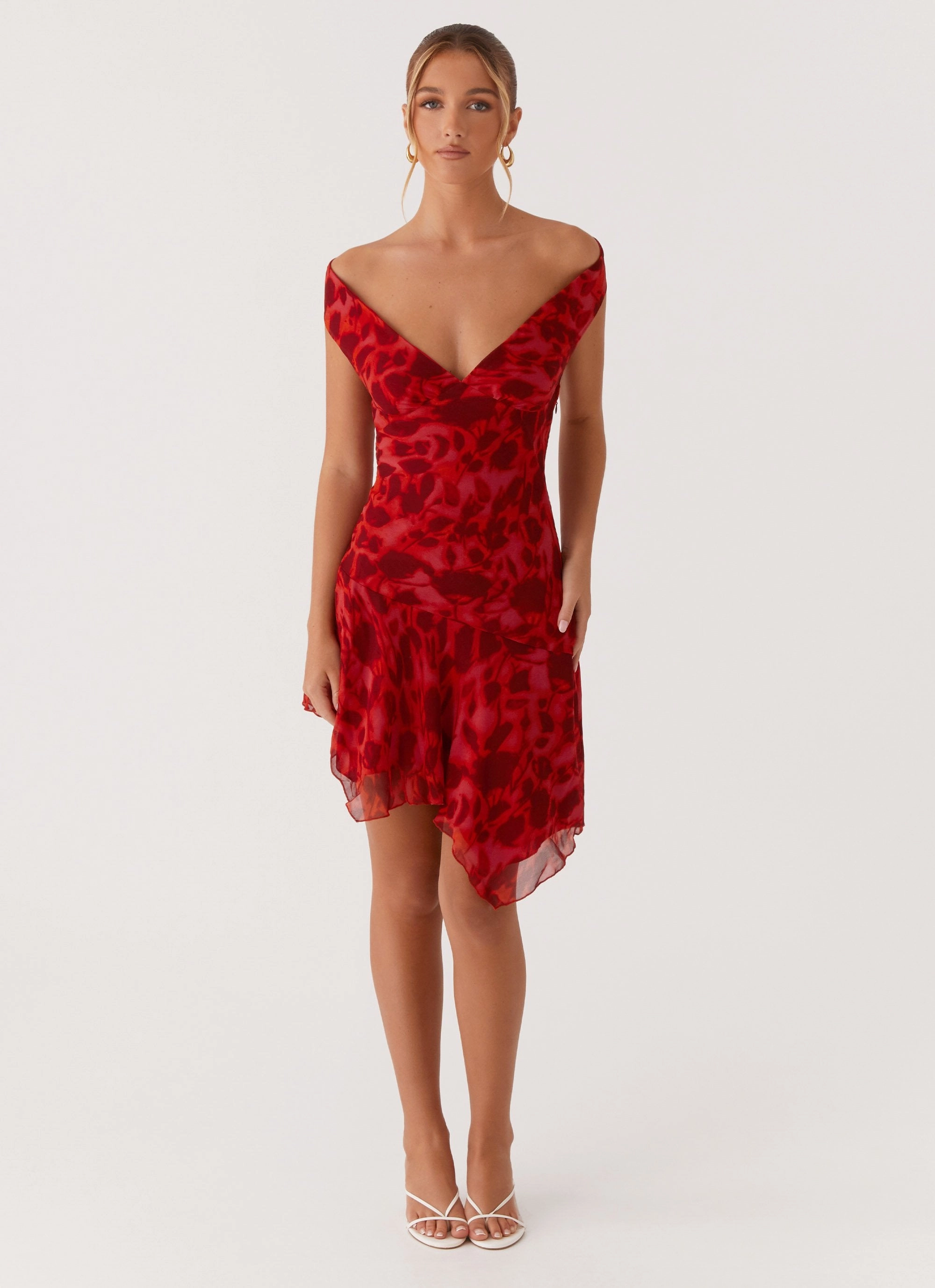 Shape Hug Trend Detail Alma Mini Dress - Deep Red Floral