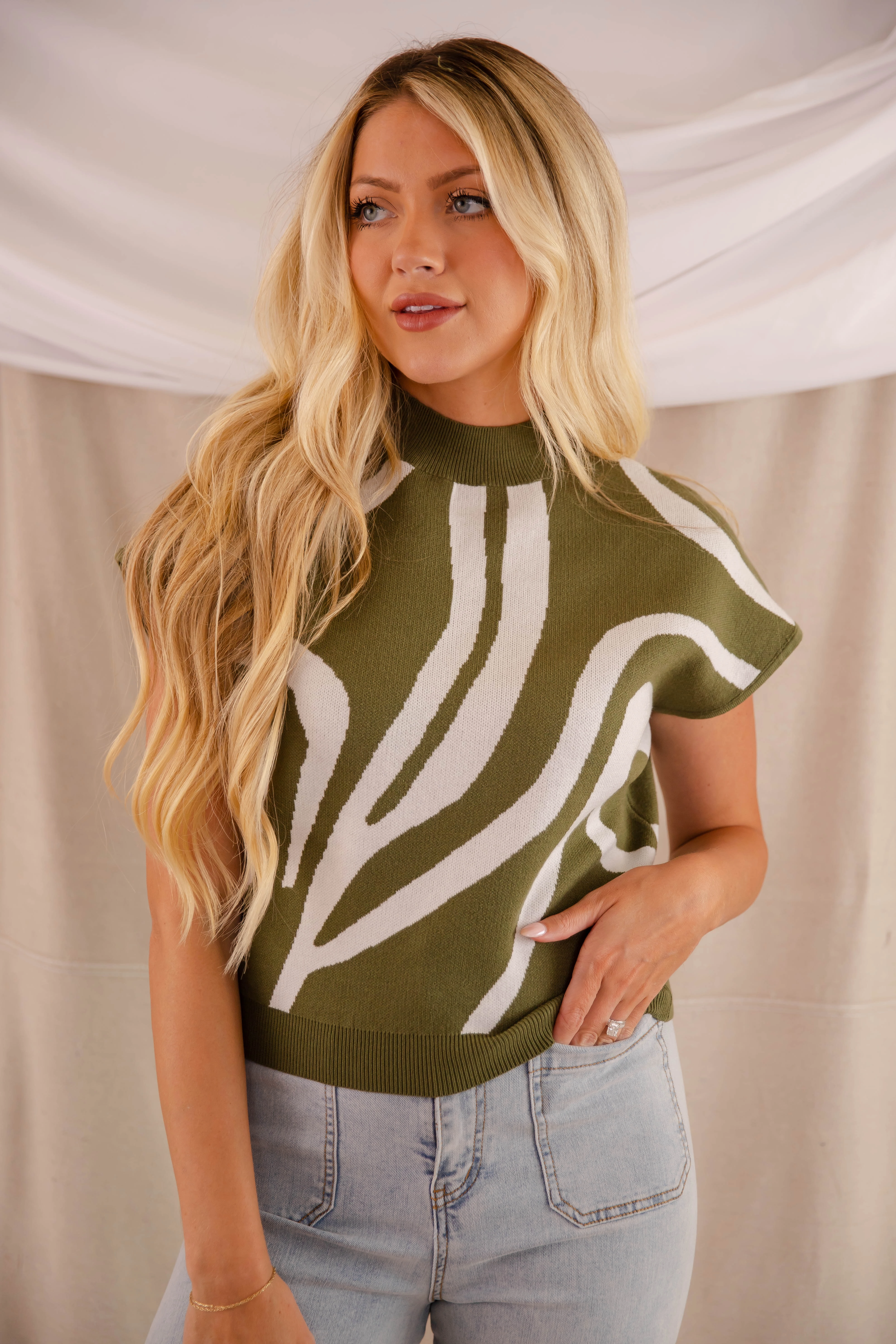 Compact Thermal Insulation An Abstract Thought Sweater-Olive
