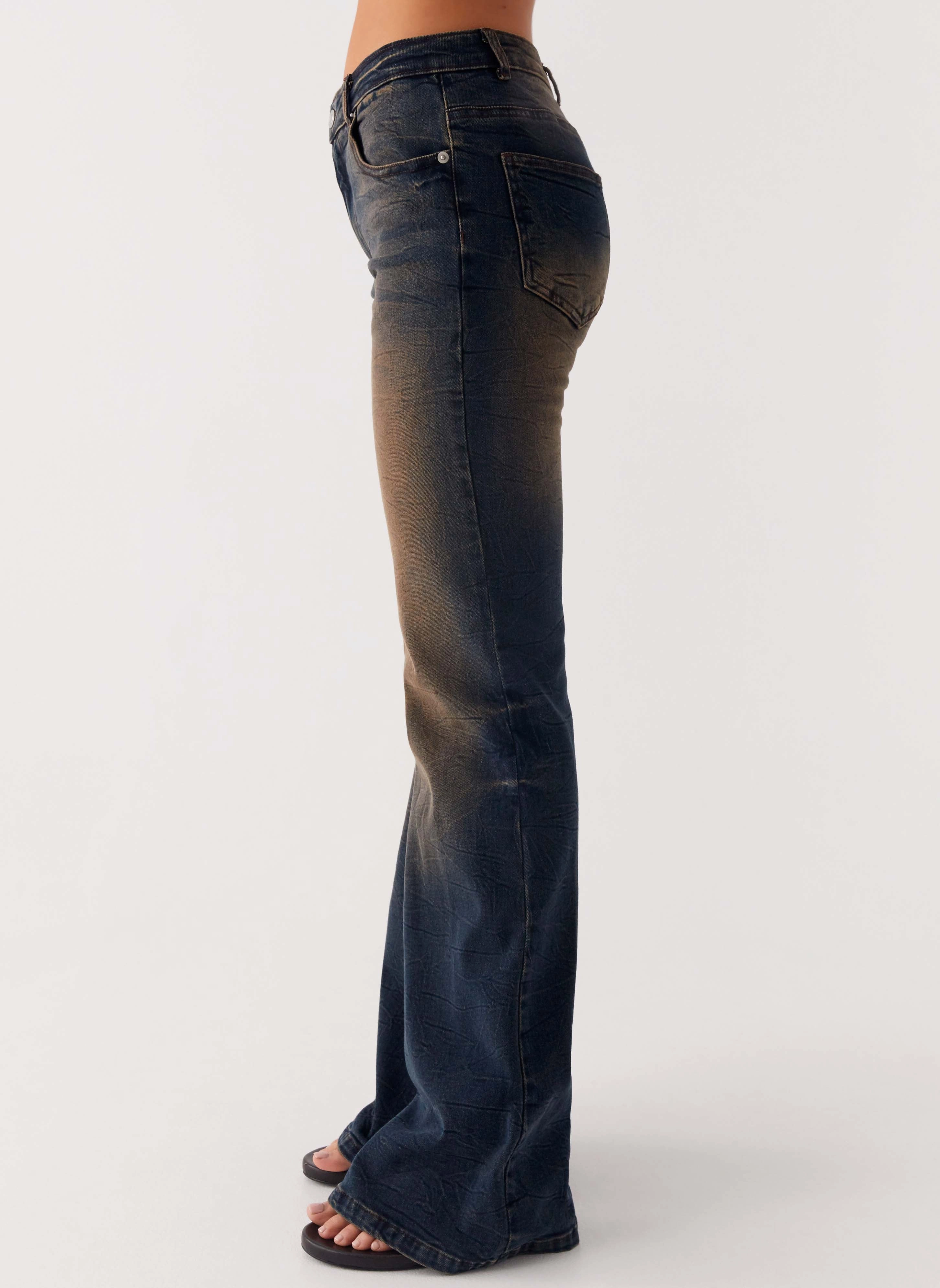 Oregon Flared Jeans - Dirty Black Wash Flexible Material