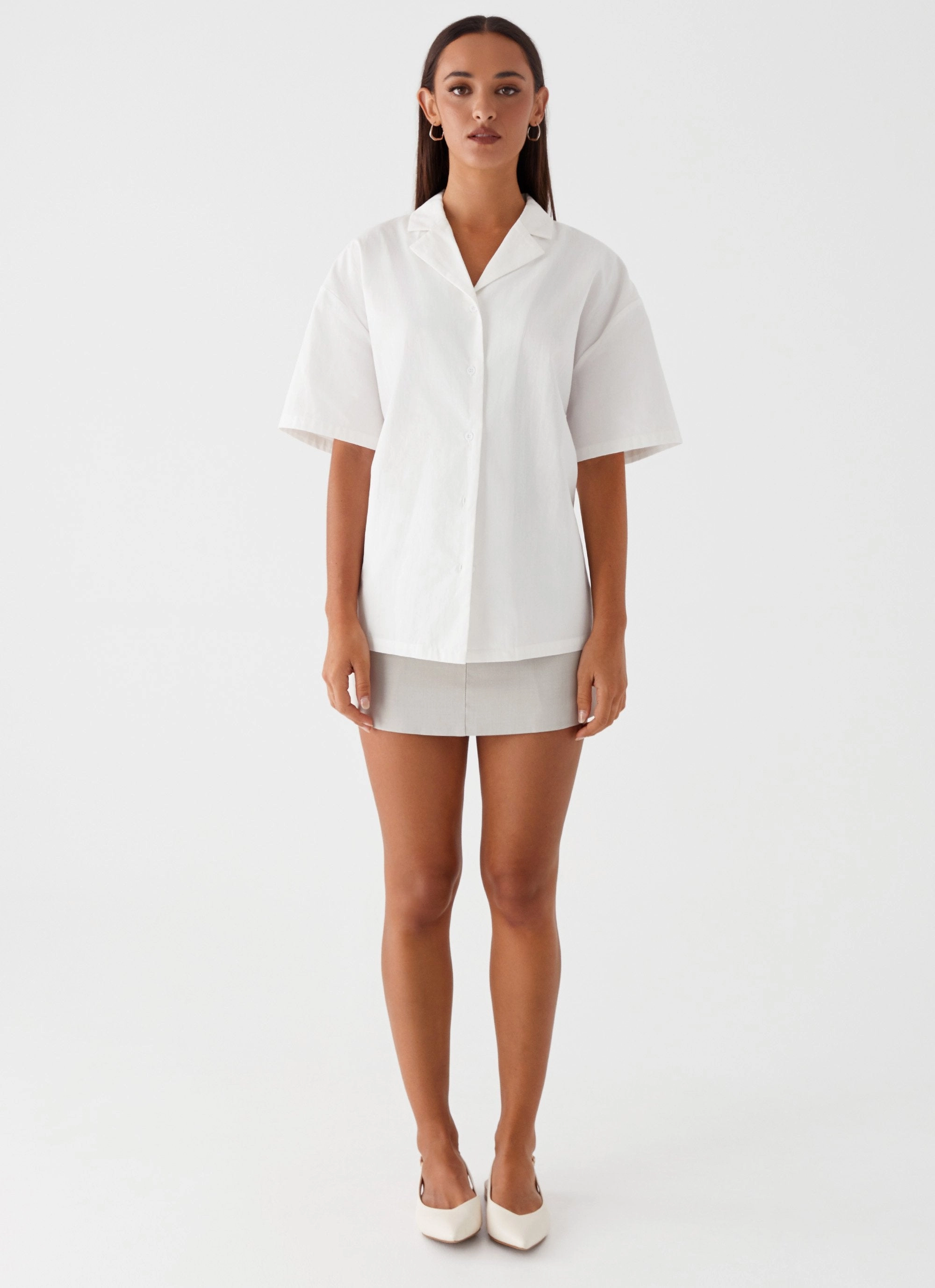 Multi Directional Zipper Placement Midweight Four Way Stretch Hadley Open Back Short Sleeve Shirt - White