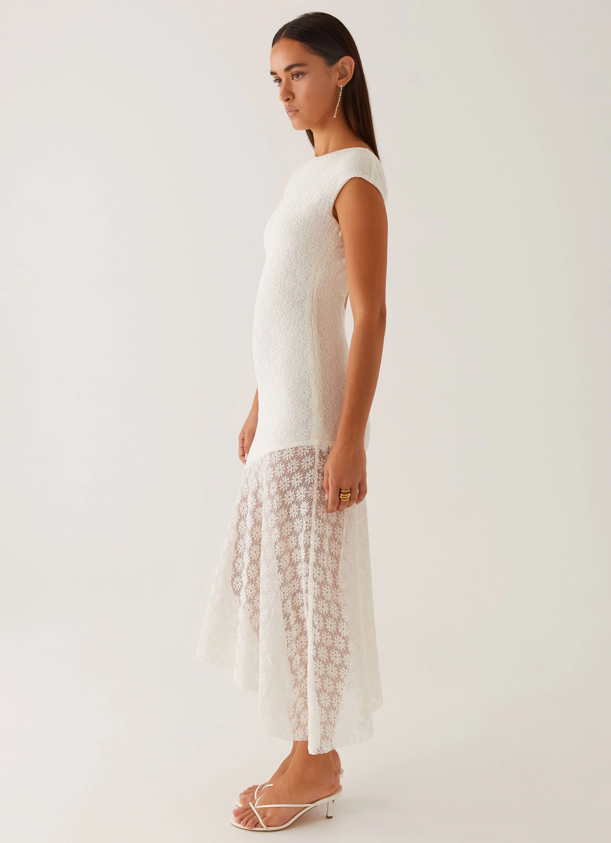 and Effortless fit dress. Embroidered-Detail Arielle Open Back Midi Dress - White