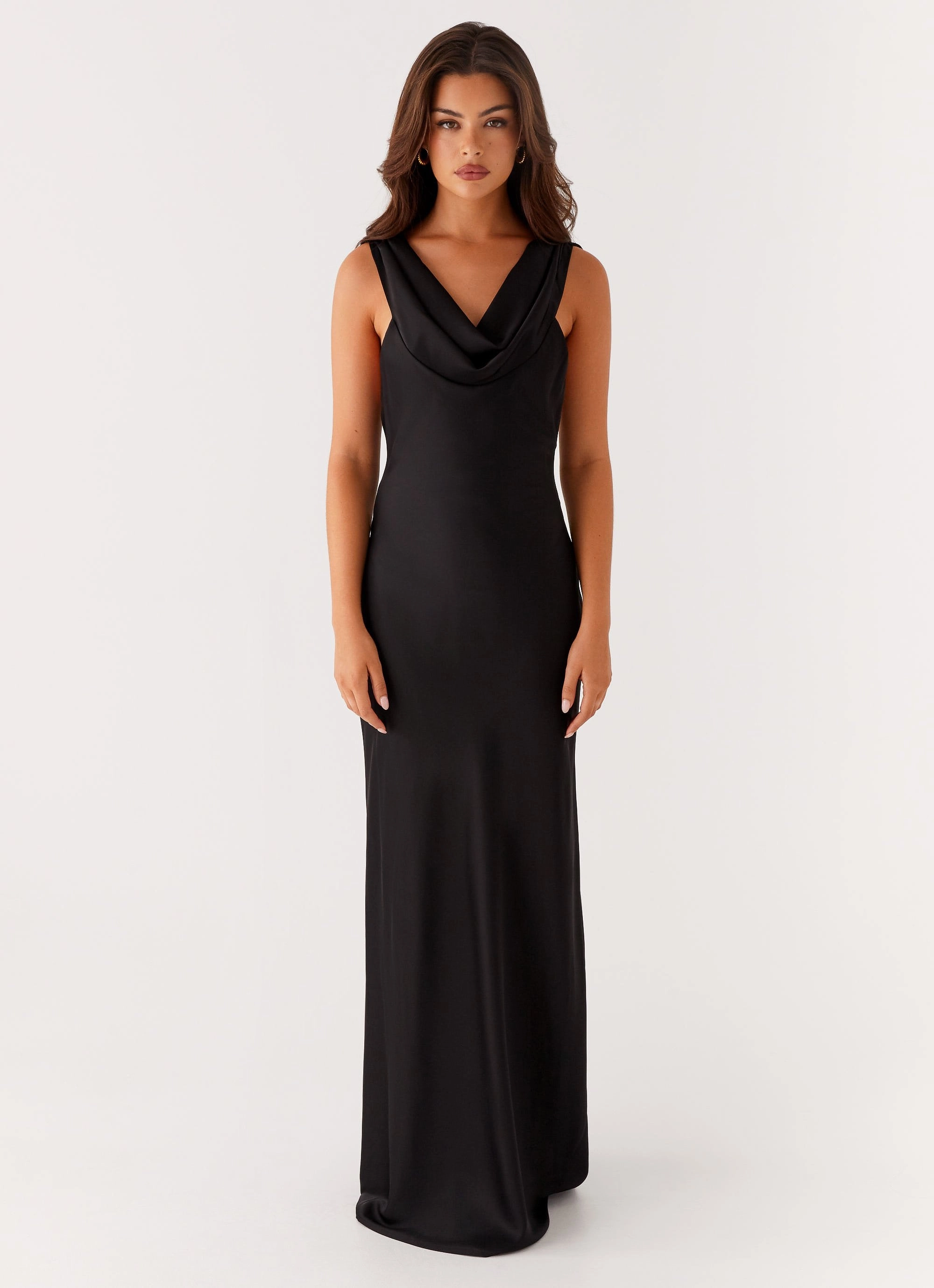 Arya Maxi Dress - Black Relaxed Layer
