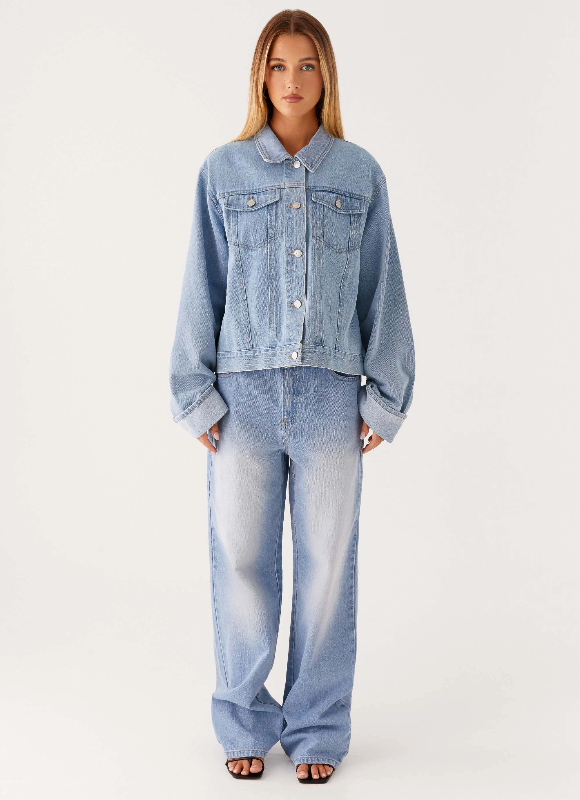 Breathable Material Old Style Back Again Oversized Denim Jacket - Light Wash Blue