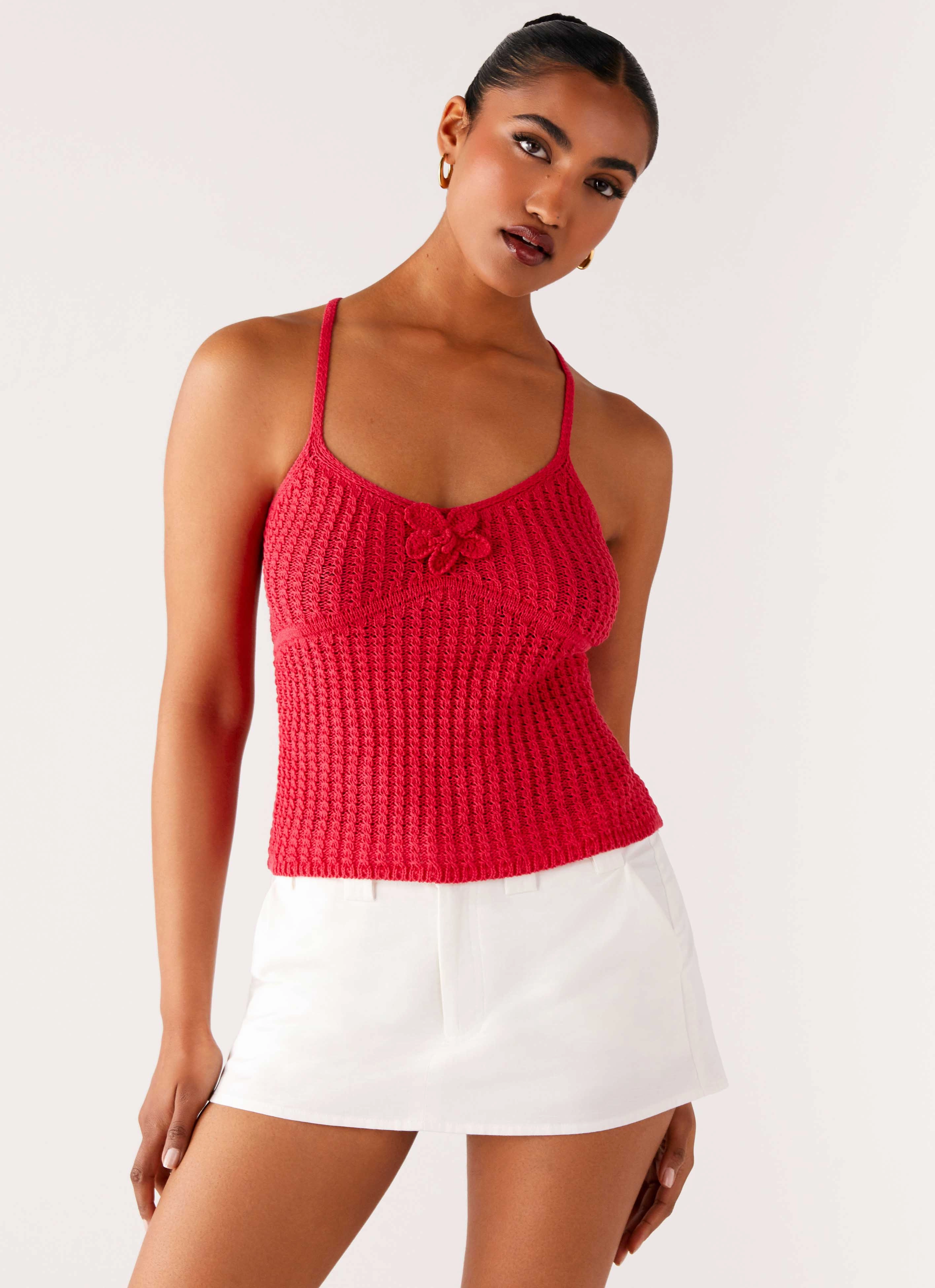 Slim Silhouette Tiare Crochet Top - Fuchsia