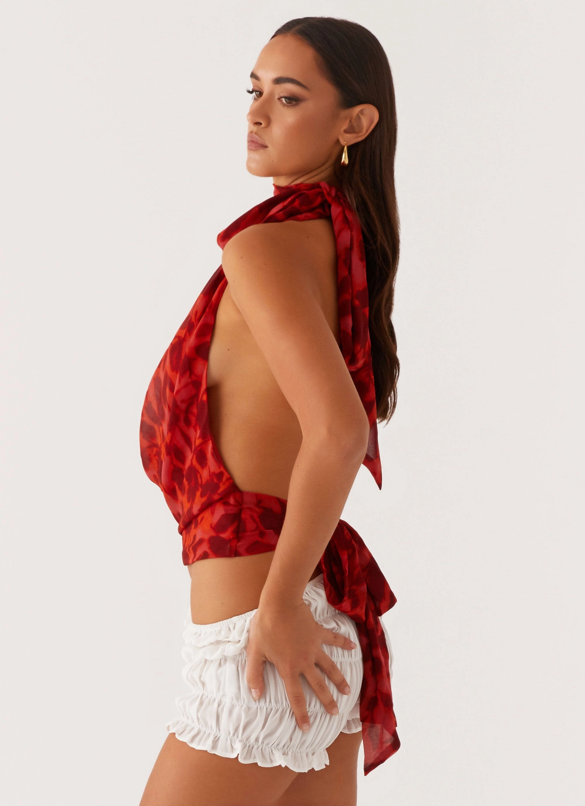 LightweightDesign Raw Edge Detail Best Self Top - Deep Red Floral
