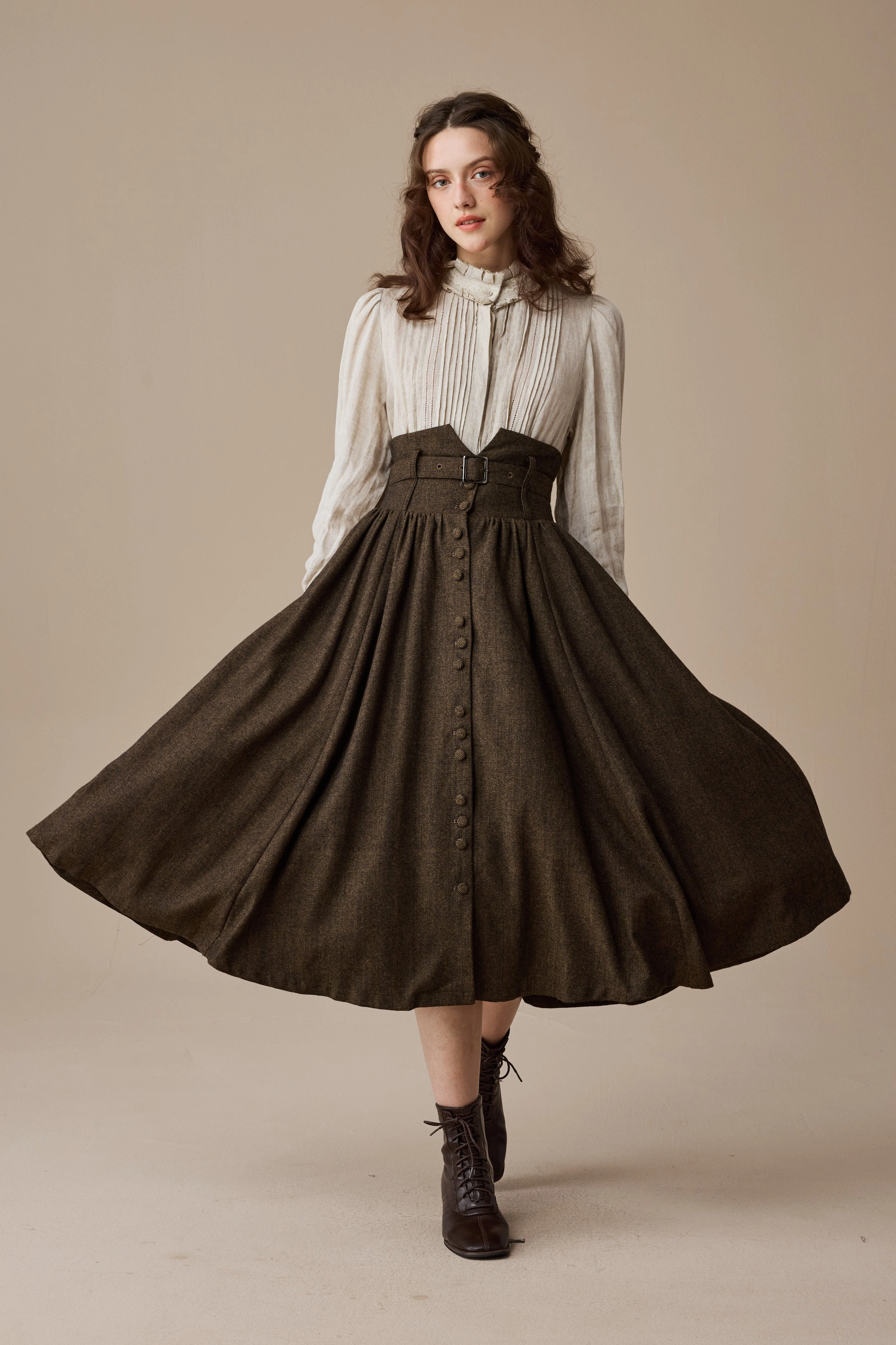 OdorResistant Technology WideNeckline Bette 28 | Retro Belted Wool Skirt