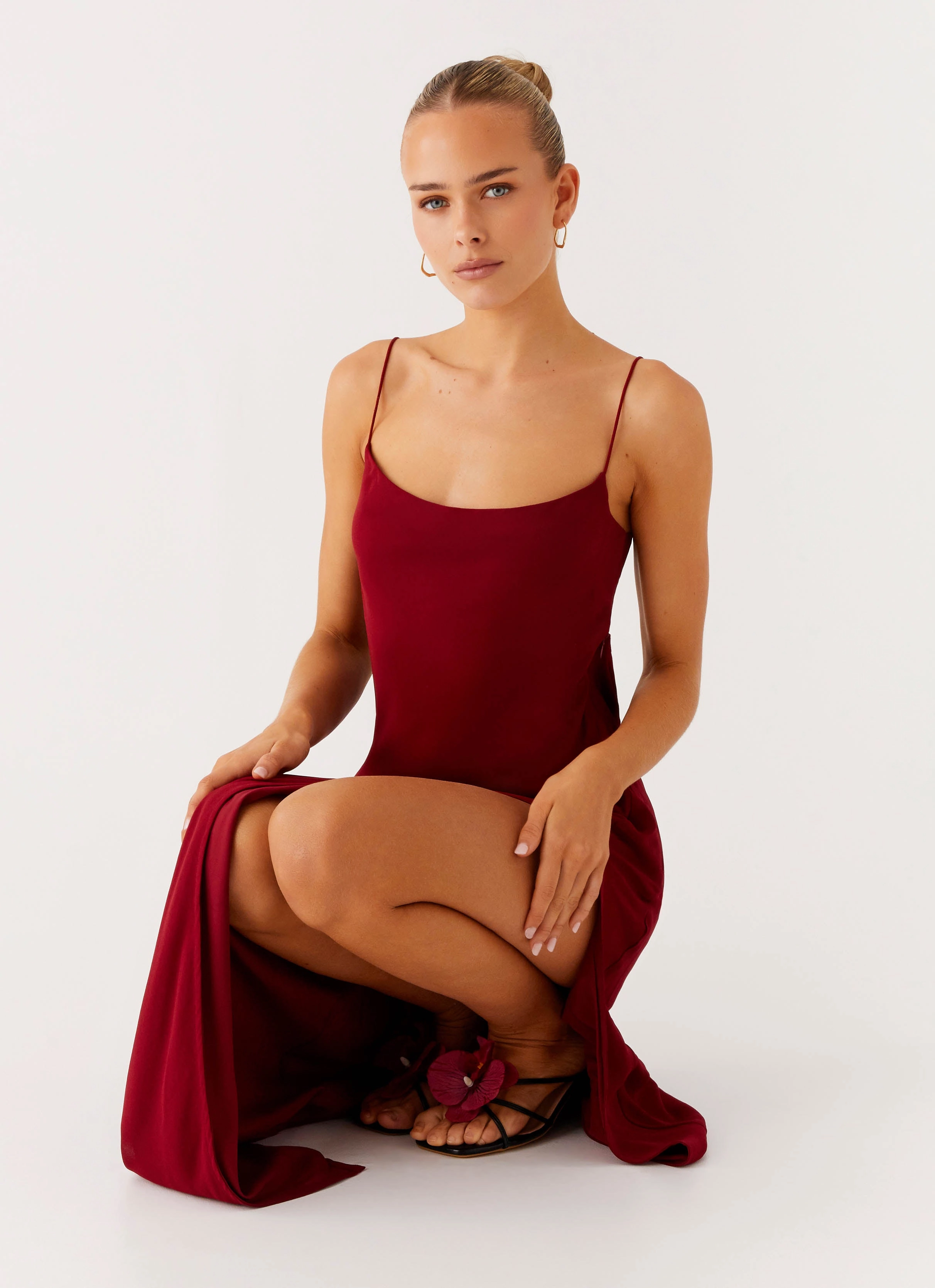 Alouette Maxi Dress - Burgundy Sleek Waist Photo Glow