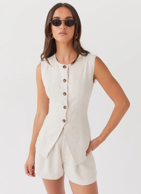 Flatlock Stitching Technique Fashion Statement Born For Bordeaux Linen Vest - Oatmeal