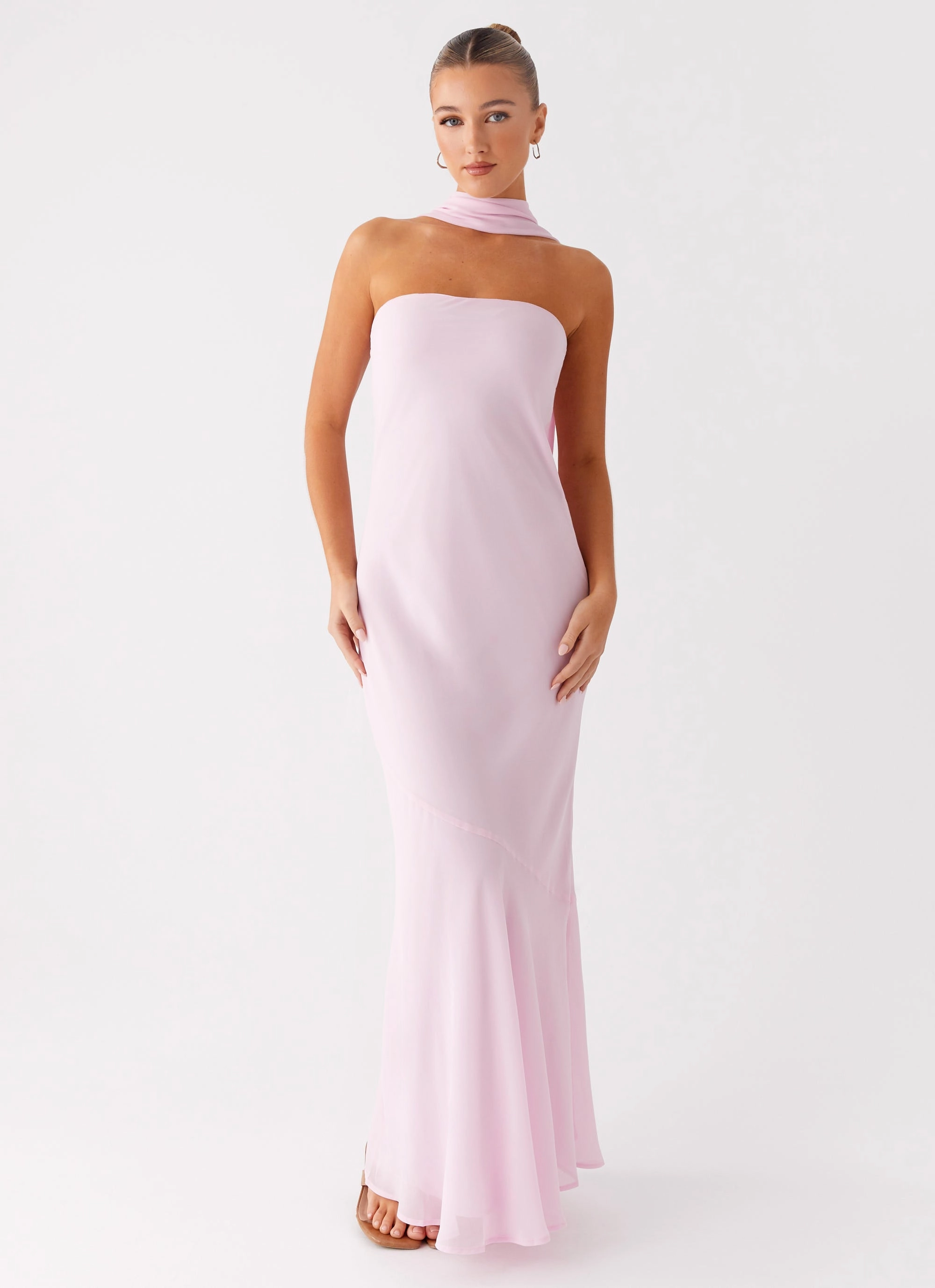 Feminine Look Under The Pagoda Maxi Dress - Pink