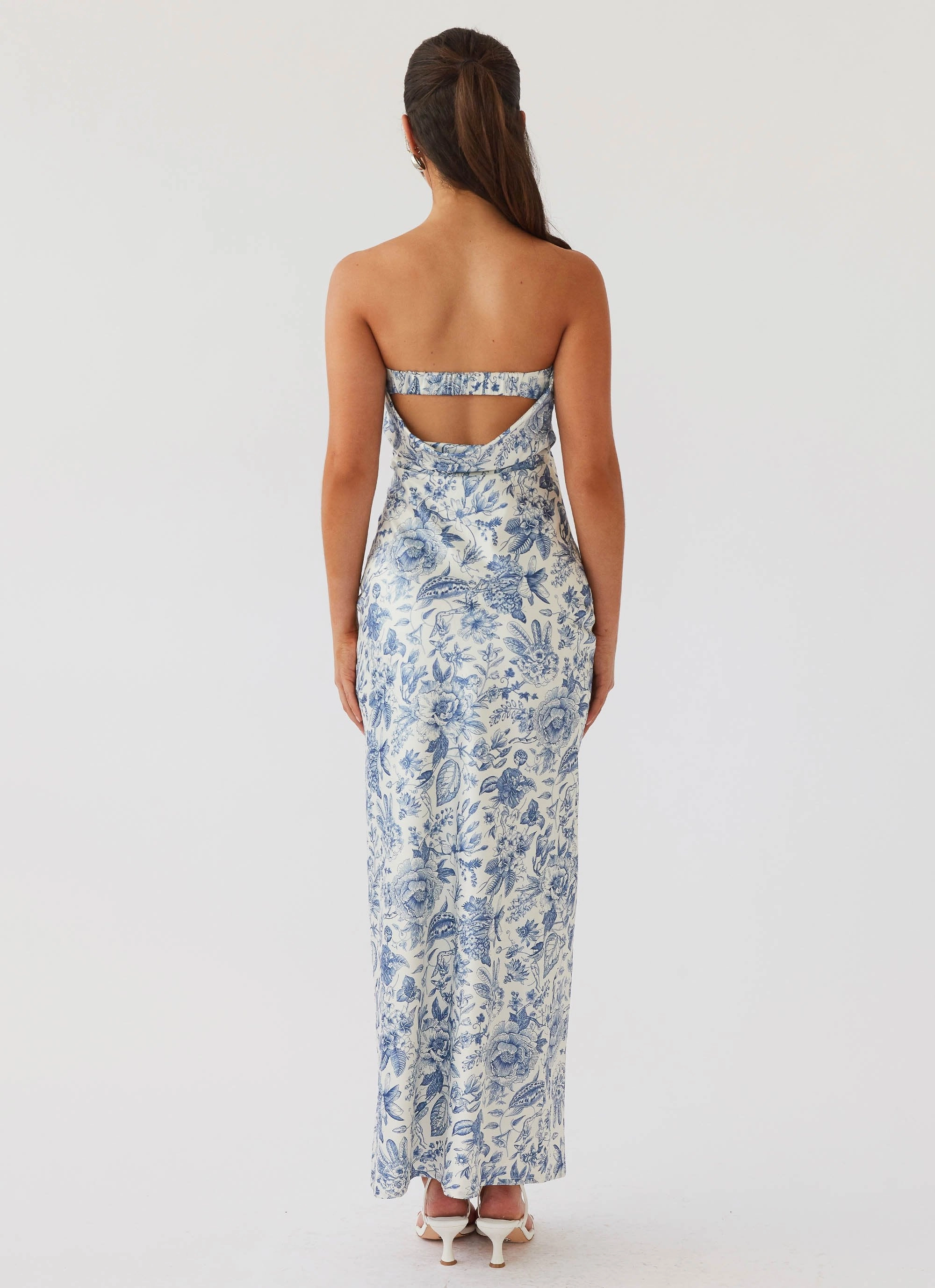 Dainty Finish Pastel Sky Summer Lover Maxi Dress - Blue Paisley
