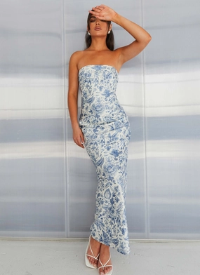 Summer Lover Maxi Dress - Blue Paisley Gentle Aesthetic Bride Side