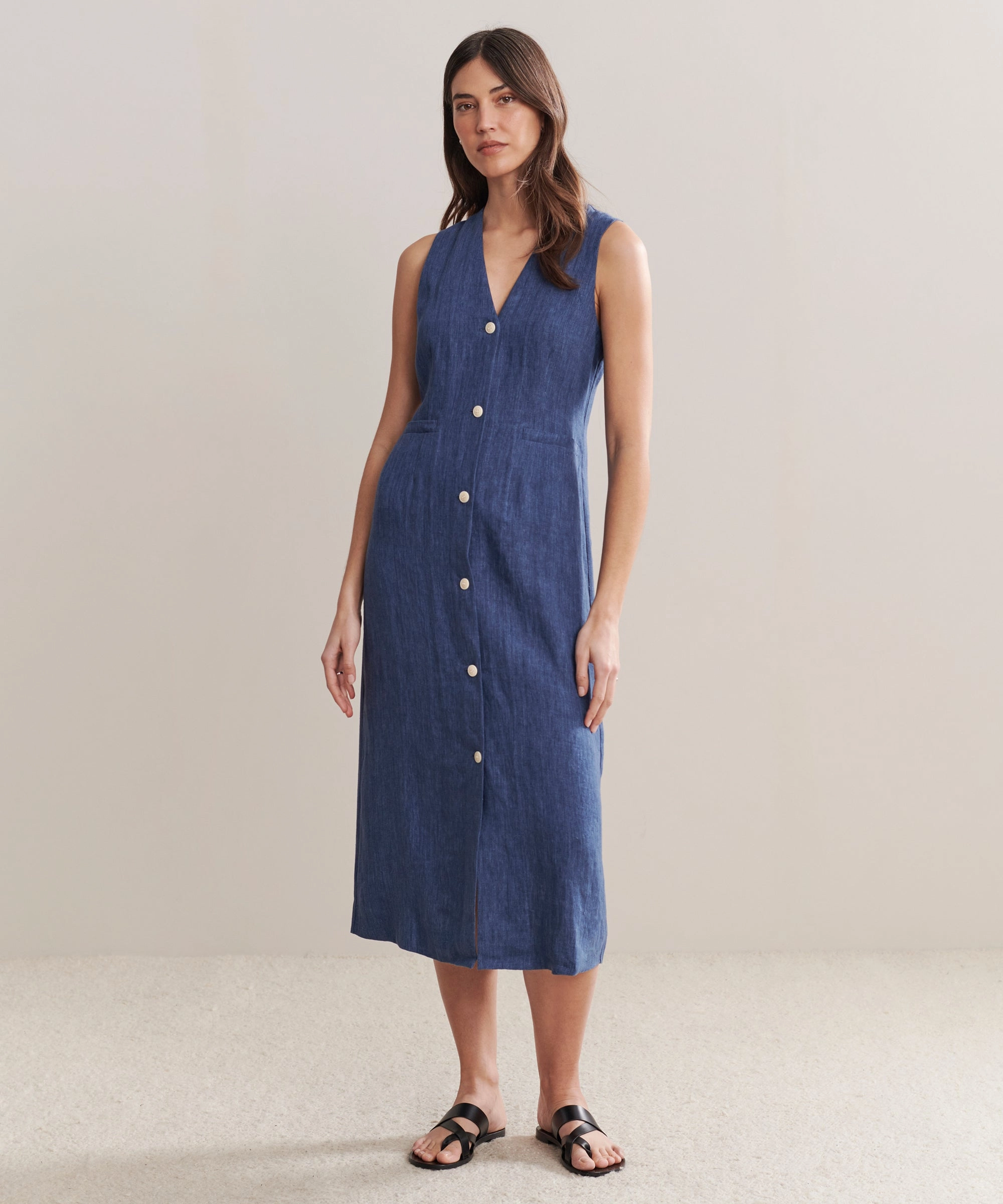 Gender Inclusive Travel Vibe Callan Dress