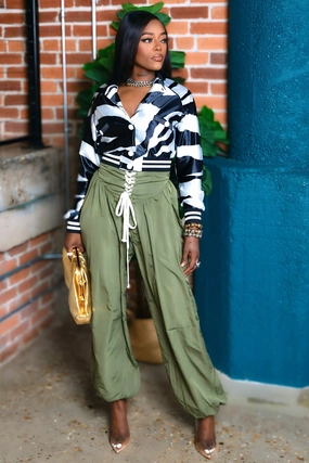 Carmen Cargo Genie Pants - Green Packable design