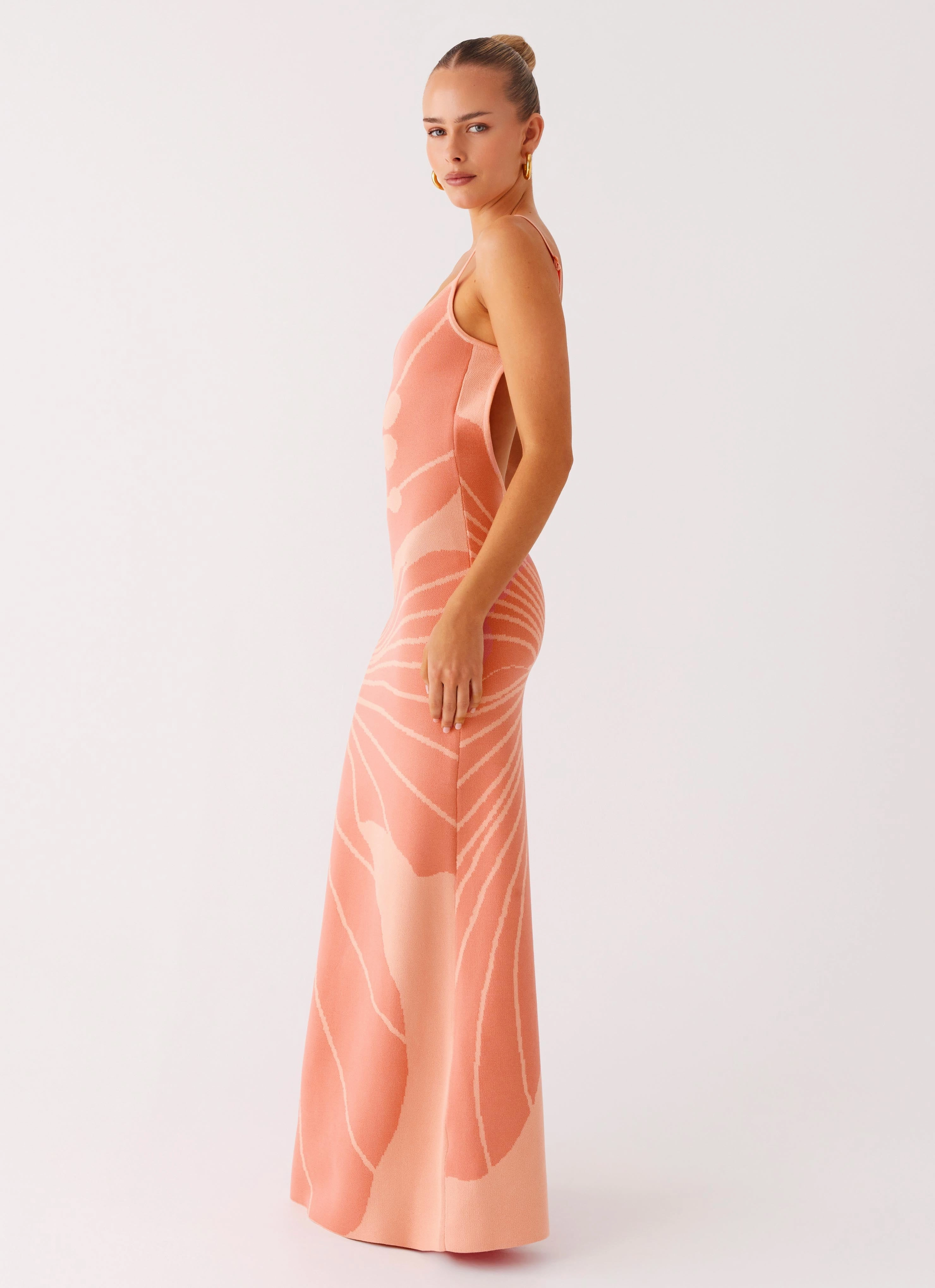 Bliss View Knit Maxi Dress - Peach Effortless Fit Design