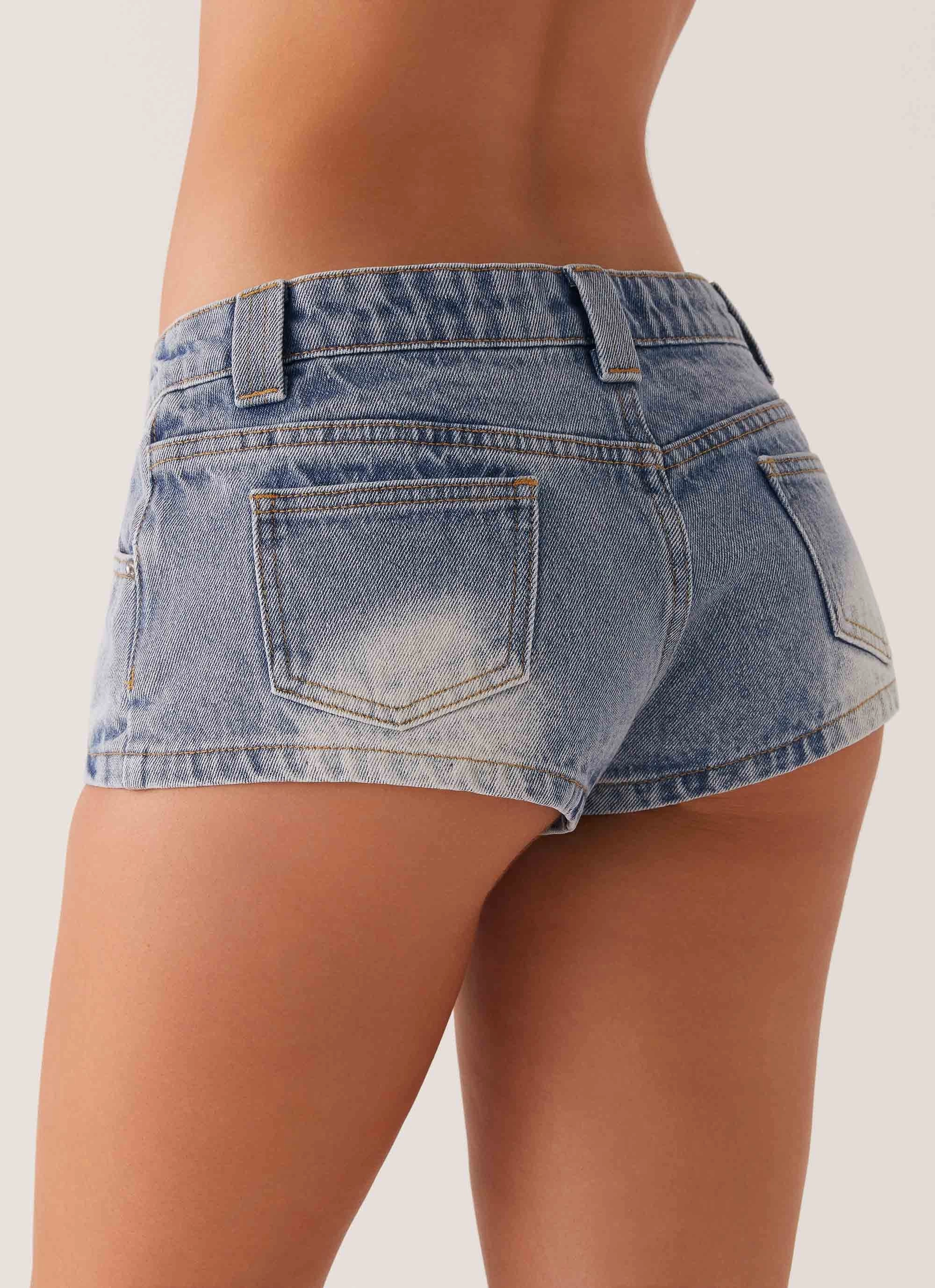 Warm design Headland Low Rise Denim Shorts - Light Wash Blue