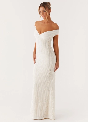 Fashion Forward Curve-Enhancing Chantelle Maxi Dress - Ivory