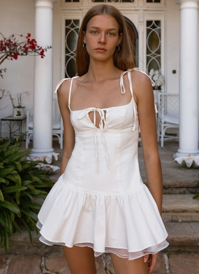 Valene Mini Dress - White Minimal Mood Wedding guest