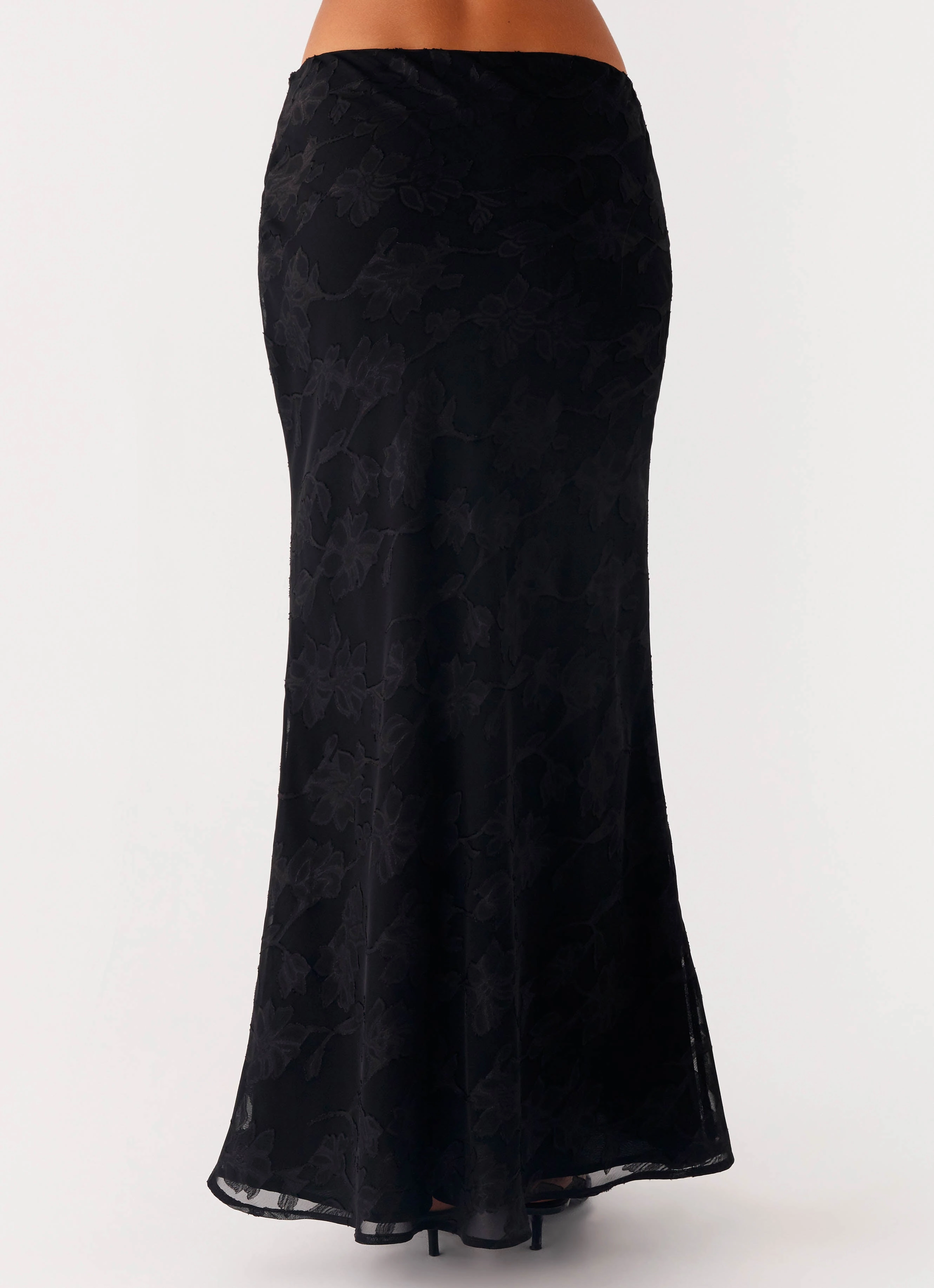 Starlit Maxi Skirt - Black TailoredSilhouette Casual Chic Look