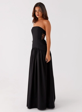 Conagh Maxi Dress - Black vacation look