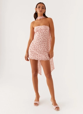 Sophisticated Wear Minimal Aesthetic Kiesha Strapless Scarf Mini Dress - Pink Flower