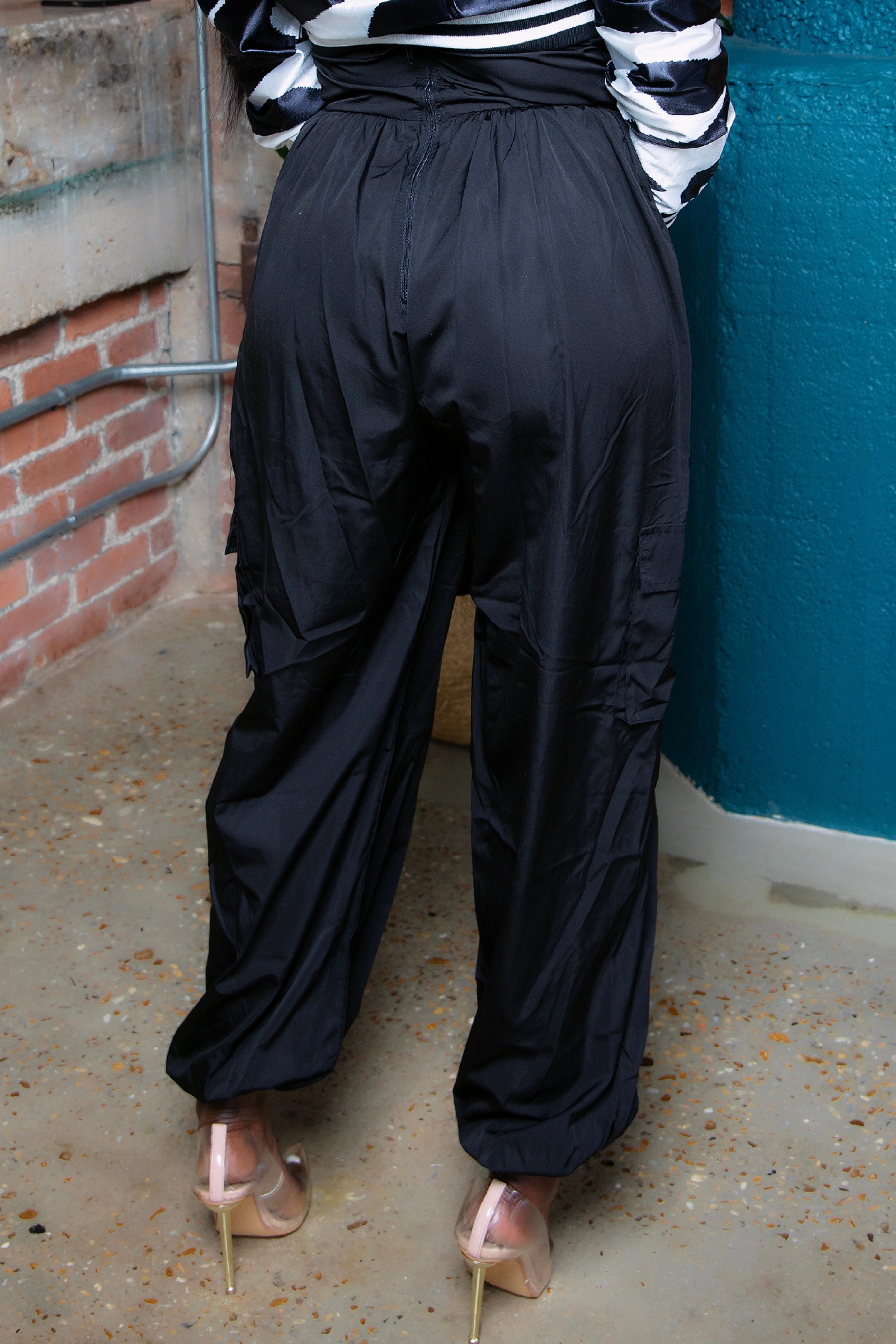 Carmen Cargo Genie Pants - Black Slim Waist