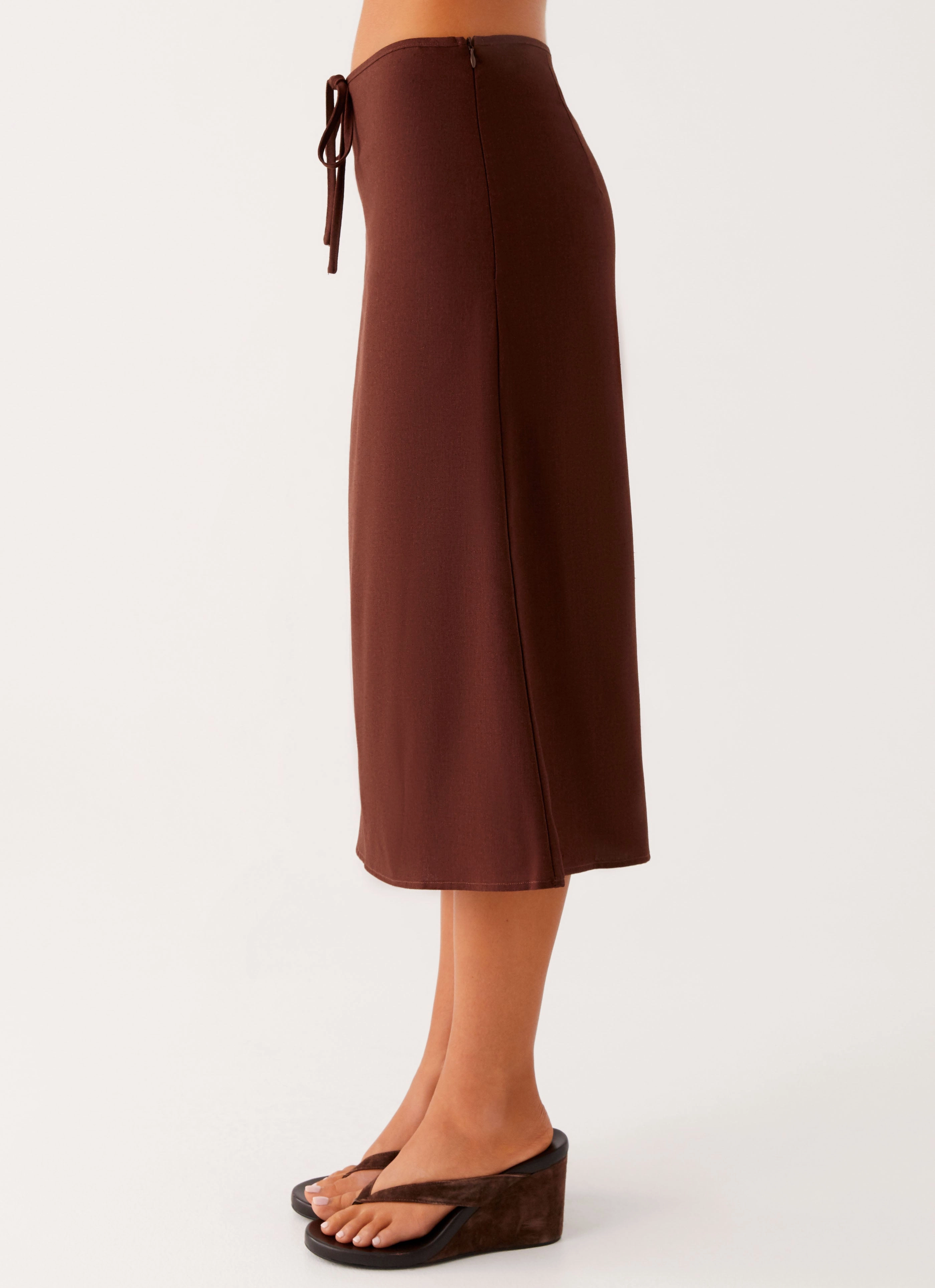 Esther Midi Skirt - Chocolate SeamlessConstruction Stretchable Design