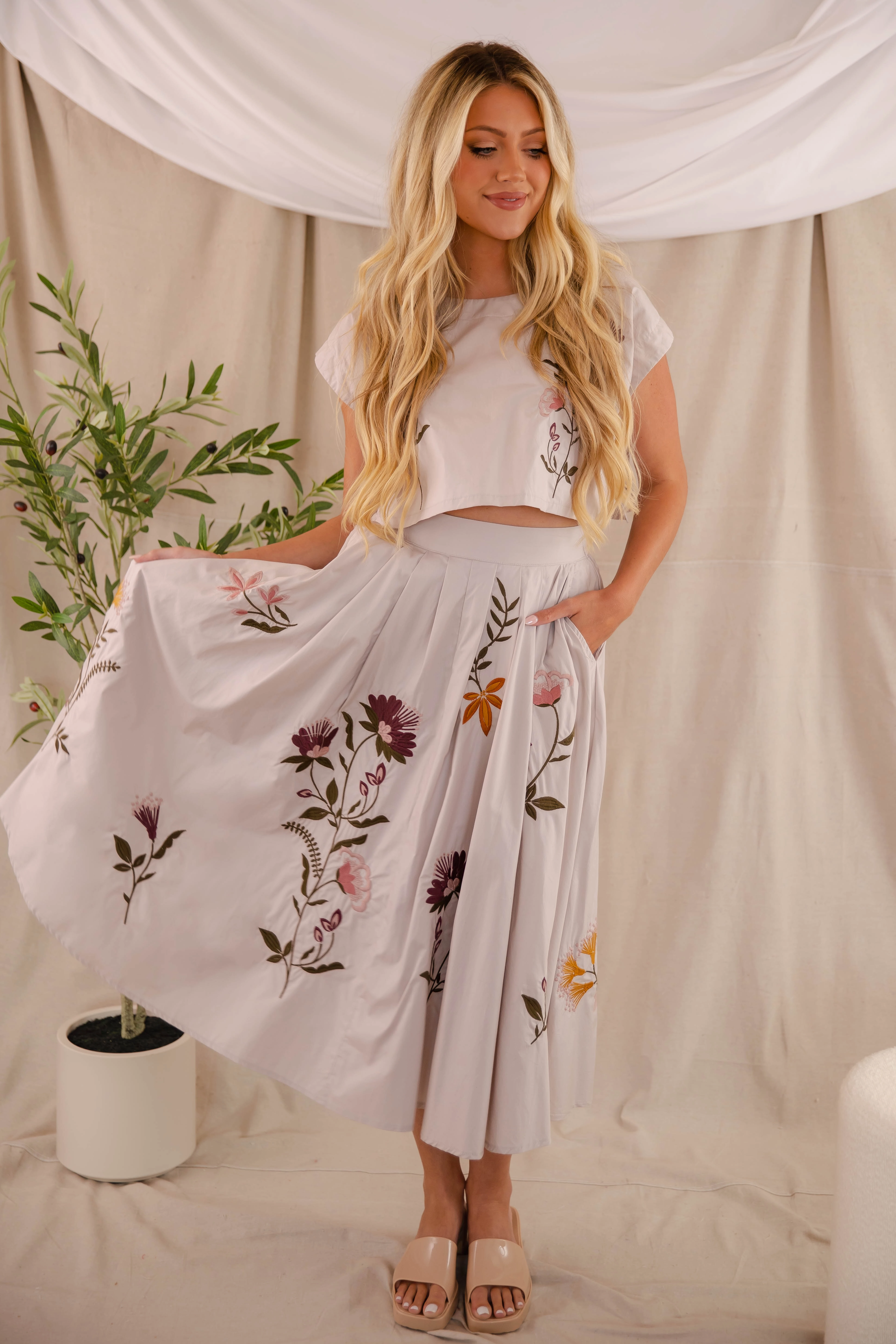 Finding The Good Crop Top FeatherlightConstruction Weighted Hem Design