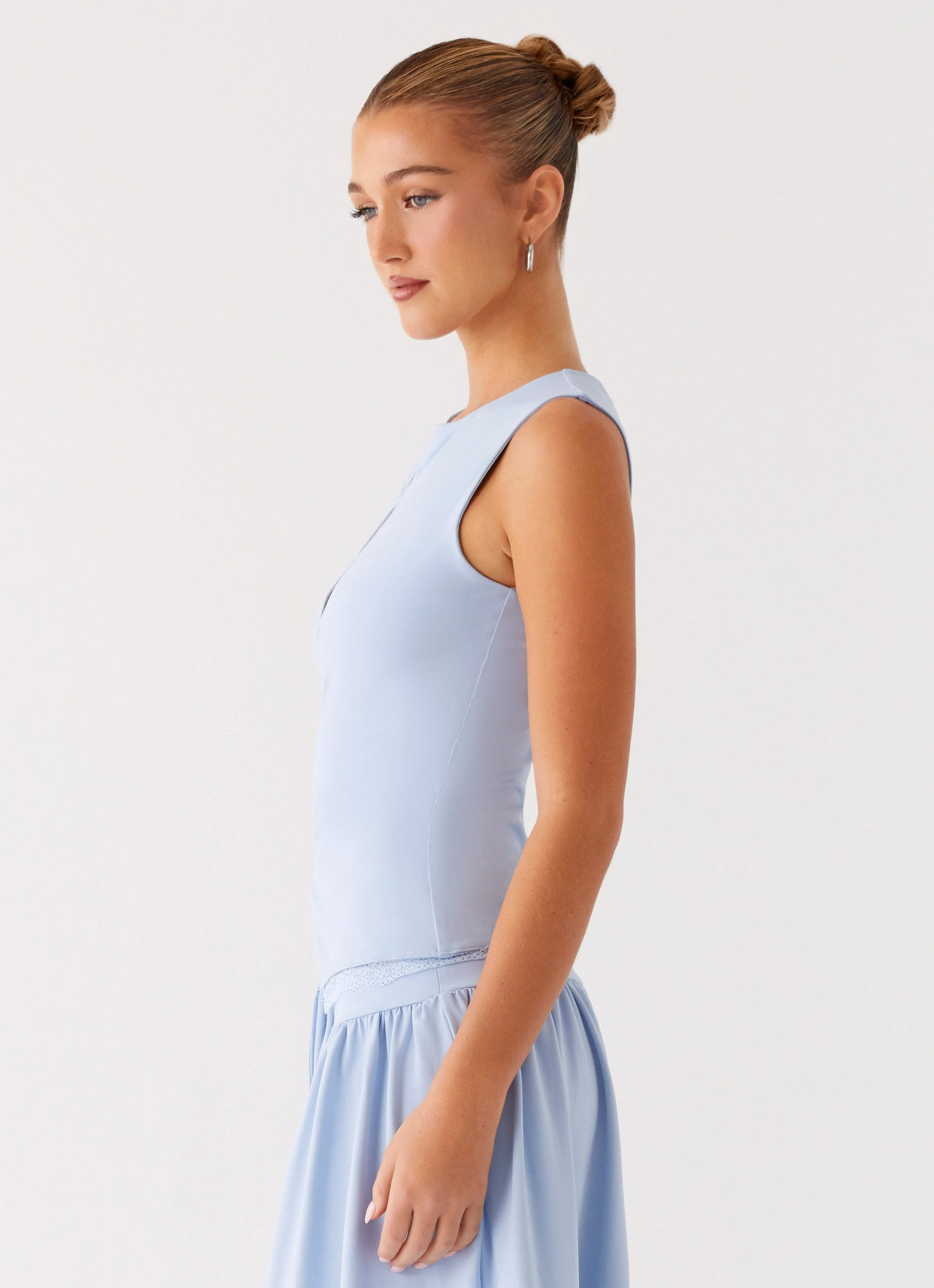 ReflectiveTrimDetails QuickPackFoldableDesign Dawn Drift Top - Blue