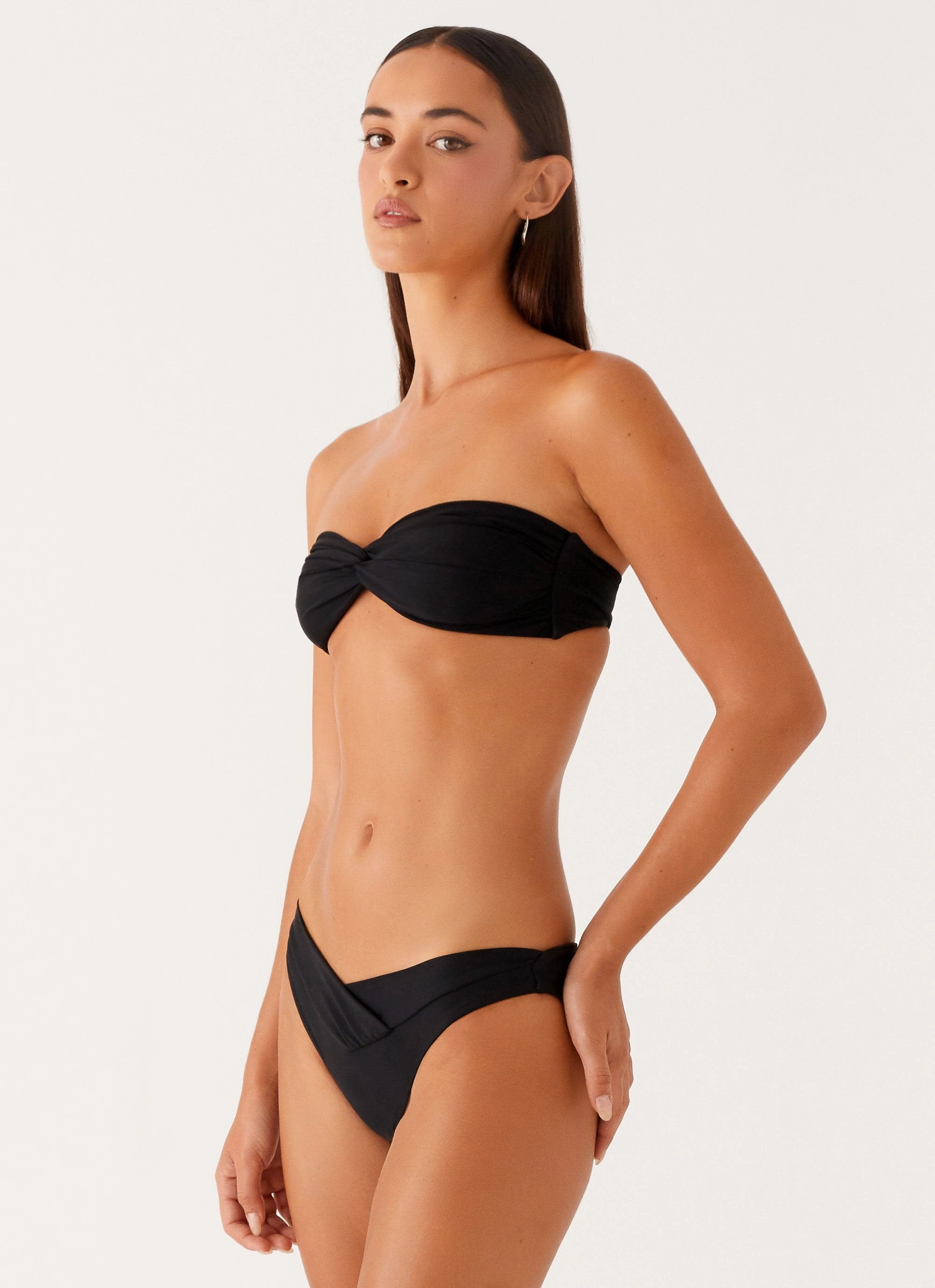 Delta Bandeau Bikini Top - Black Skin-friendly