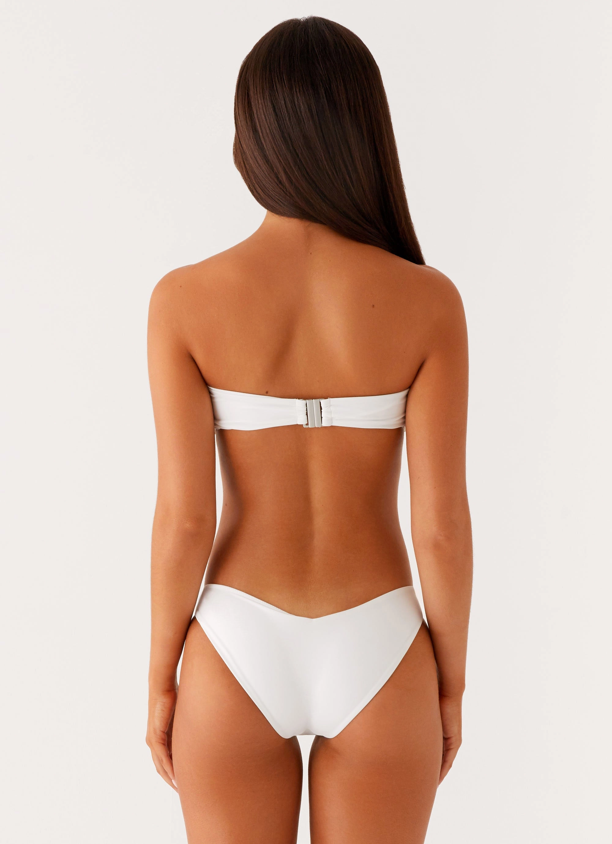 Delta Bandeau Bikini Top - White Skin-friendly