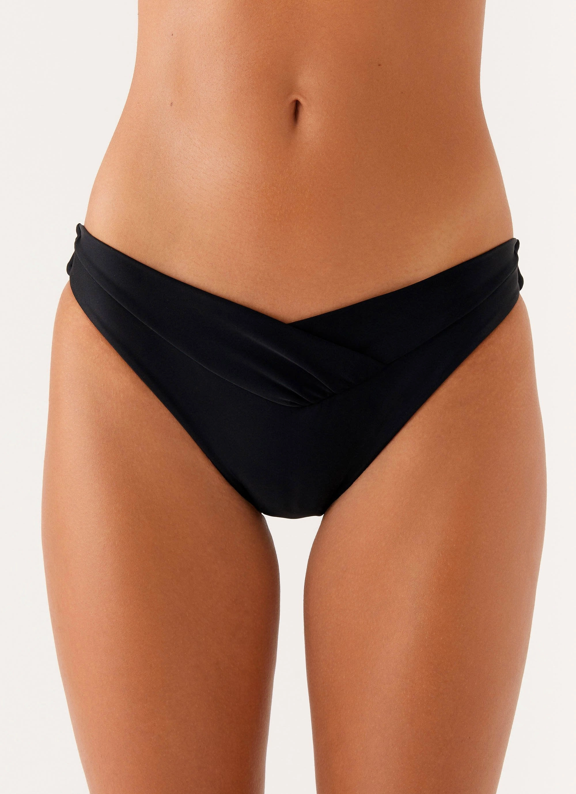 Delta Bikini Bottoms - Black Training Clothes