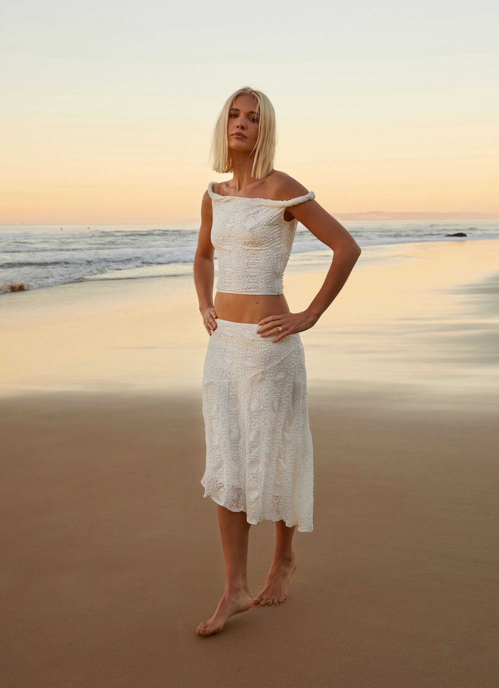 Diamond Sky Midi Skirt - White Ready For Action Warm Layer