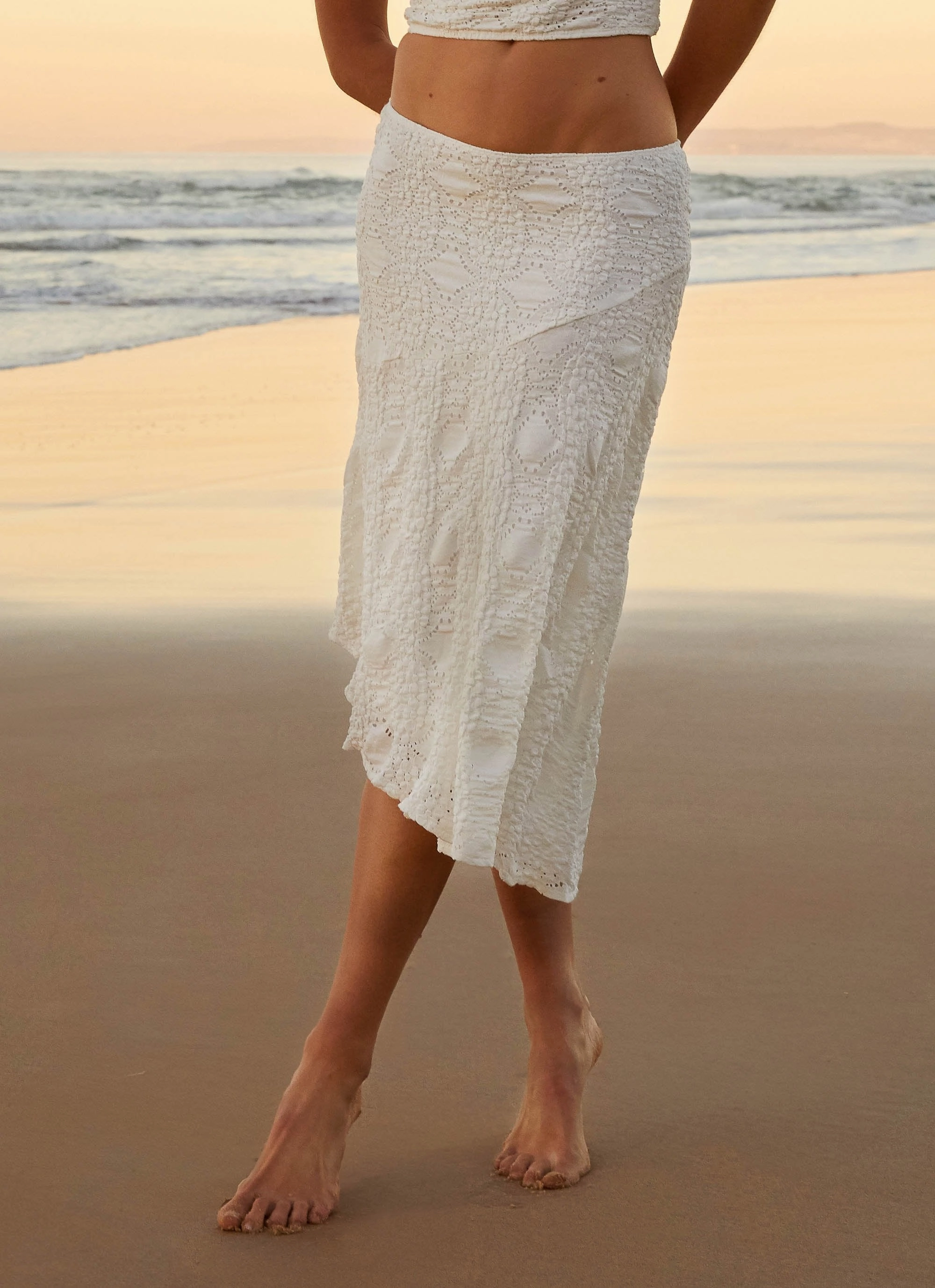 Smart Layering Core Style Diamond Sky Midi Skirt - White
