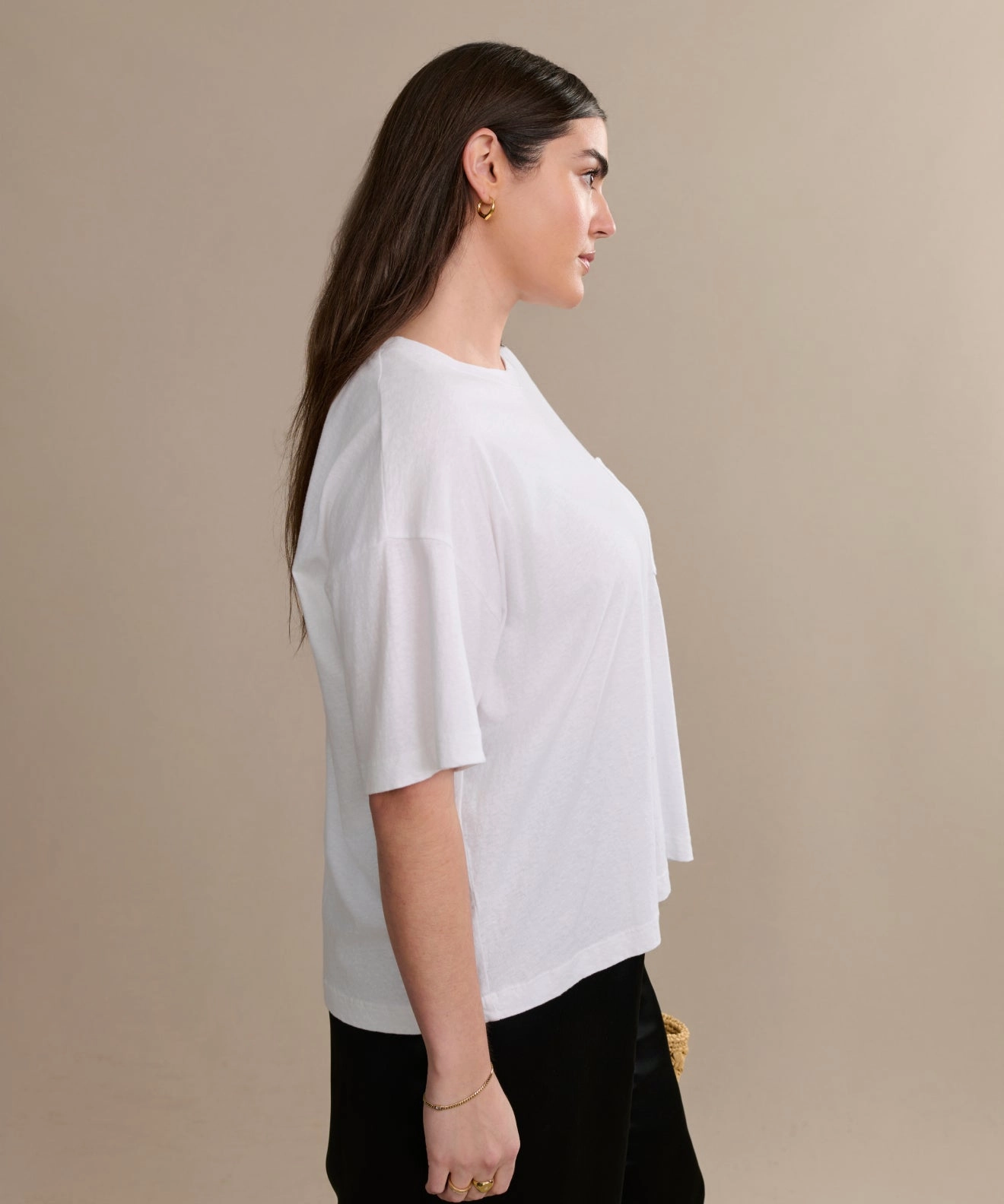 Flexible Neckline Vintage Pocket Tee
