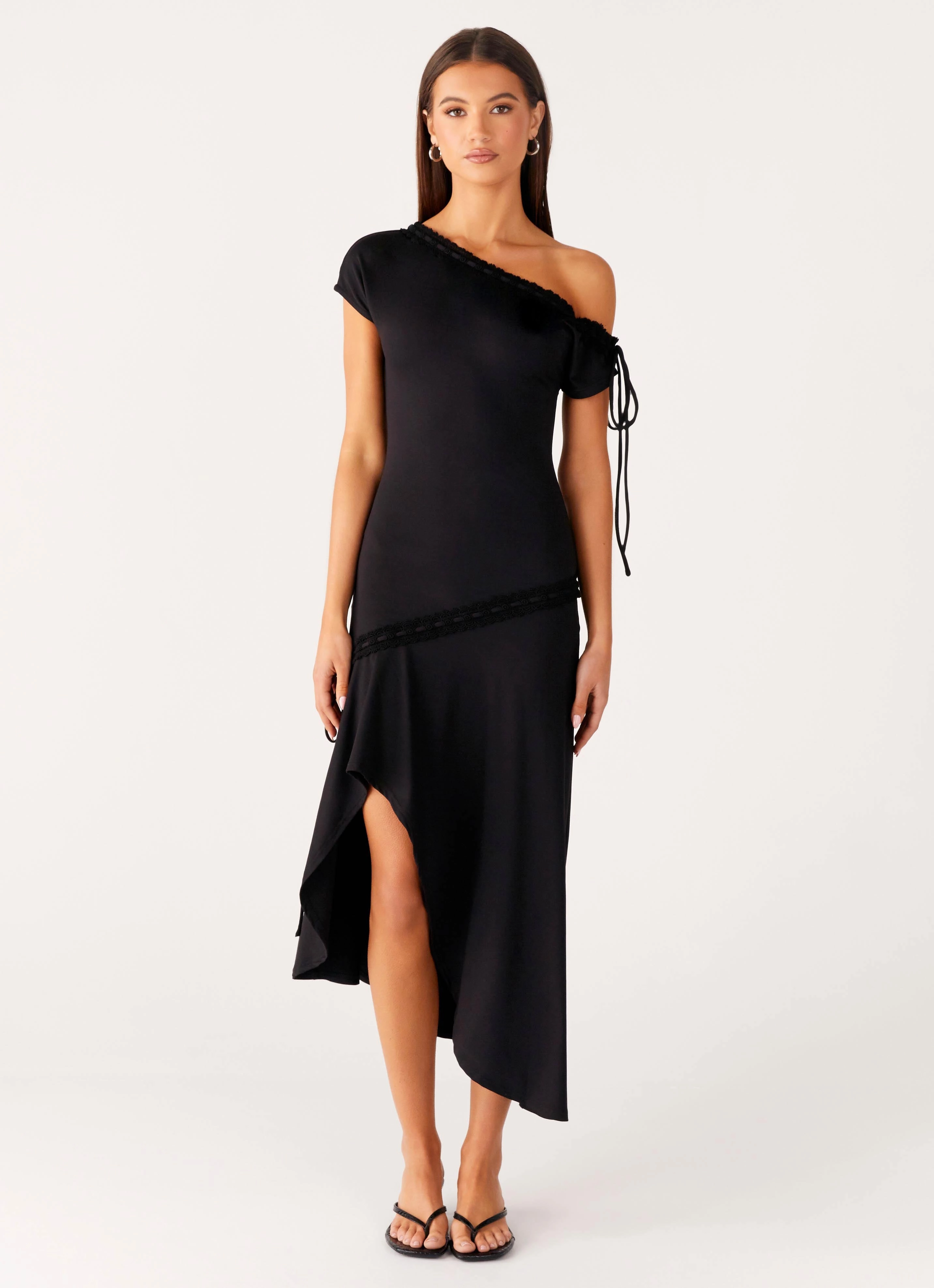 Feminine empire waist dress Soft Profile Downtown Midi Dress - Black