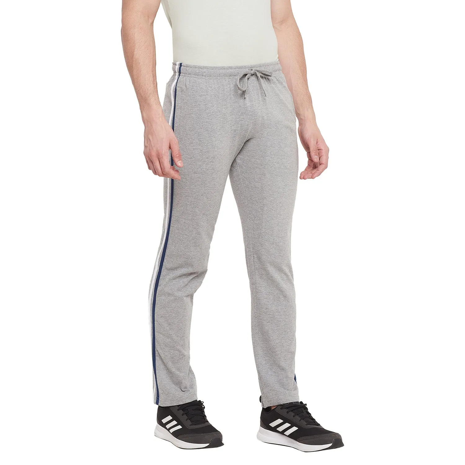 Duke Stardust Men Solid Regular Track Pant (MLF5622)