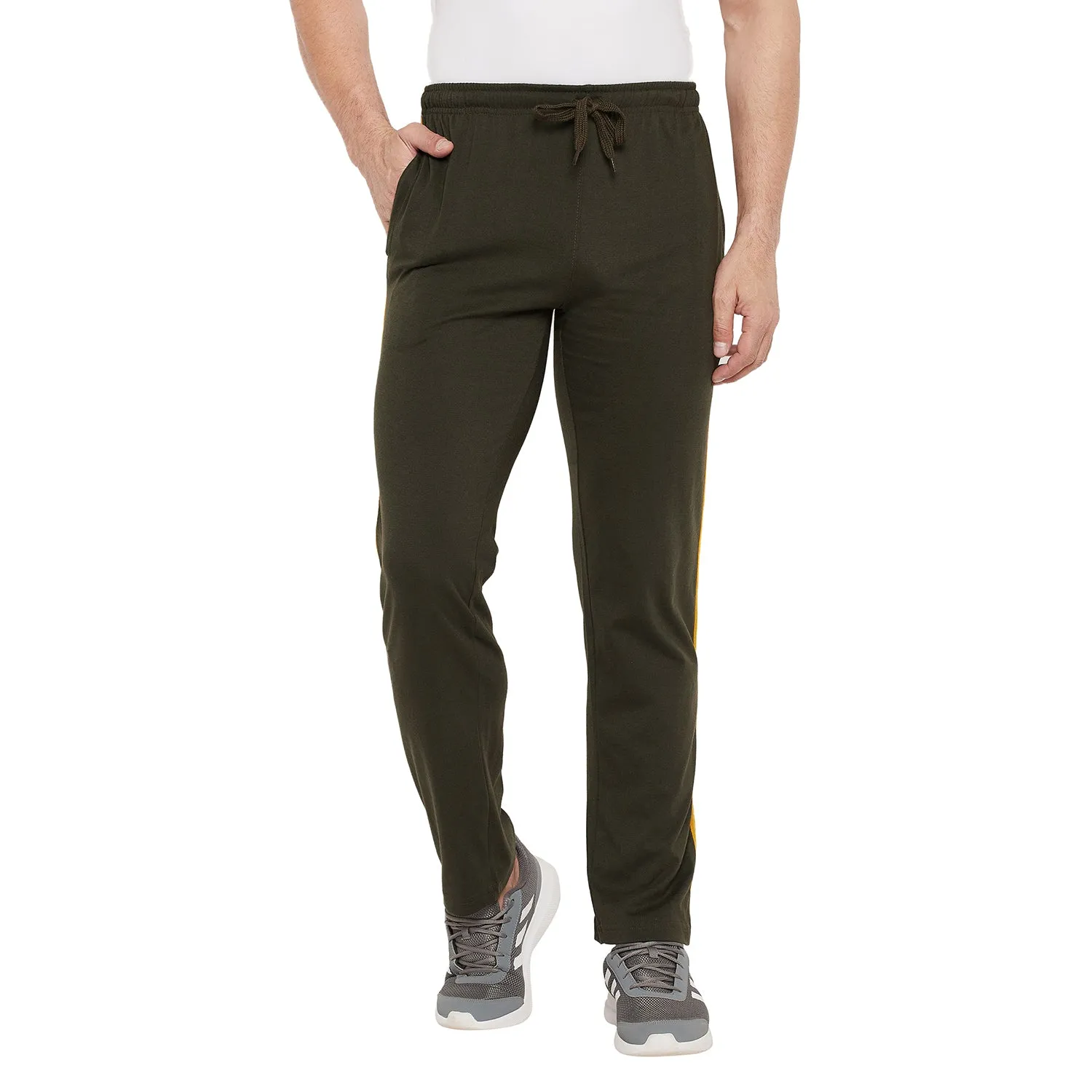 Duke Stardust Men Solid Regular Track Pant (MLF5622)