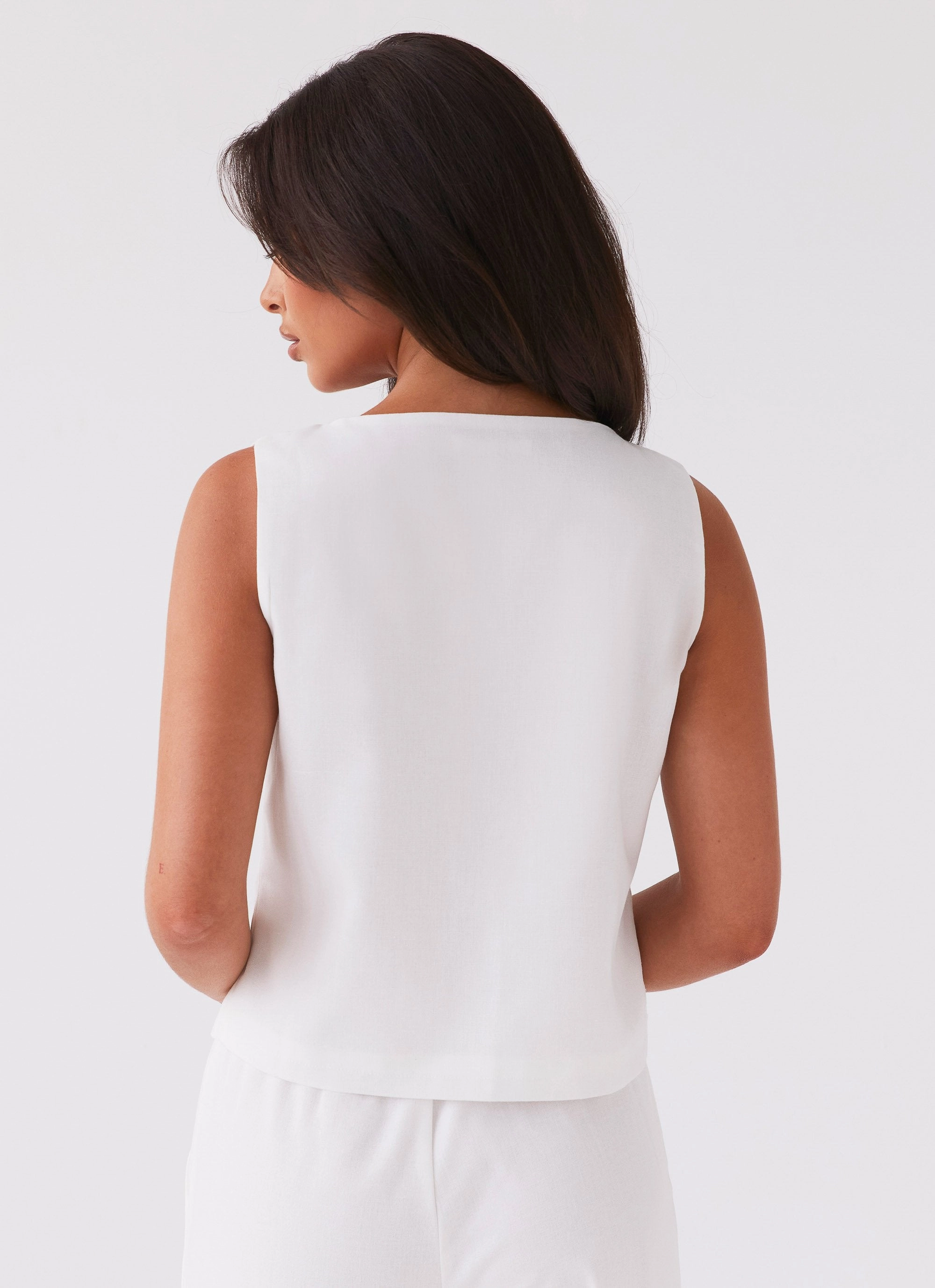 Tina Linen Vest Top - White LowMaintenanceMaterial