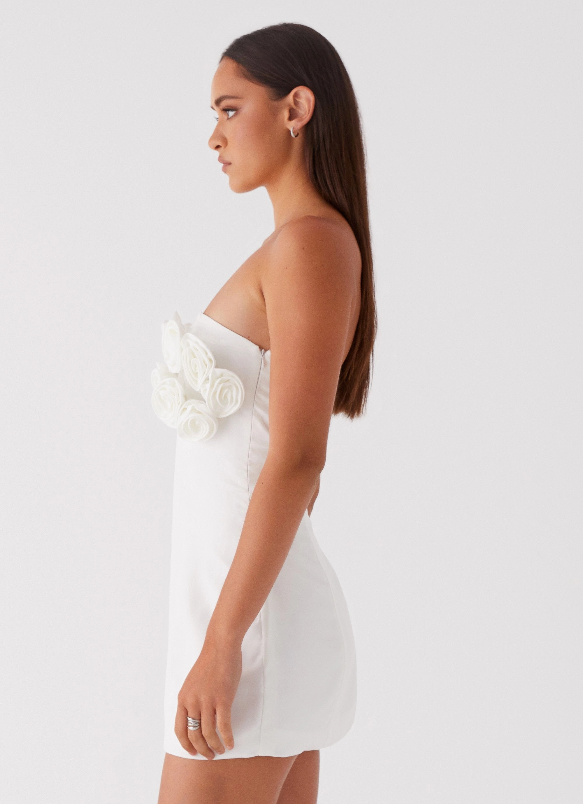and Effortless fit dress. Pure Color Bouquet Dream Mini Dress - White
